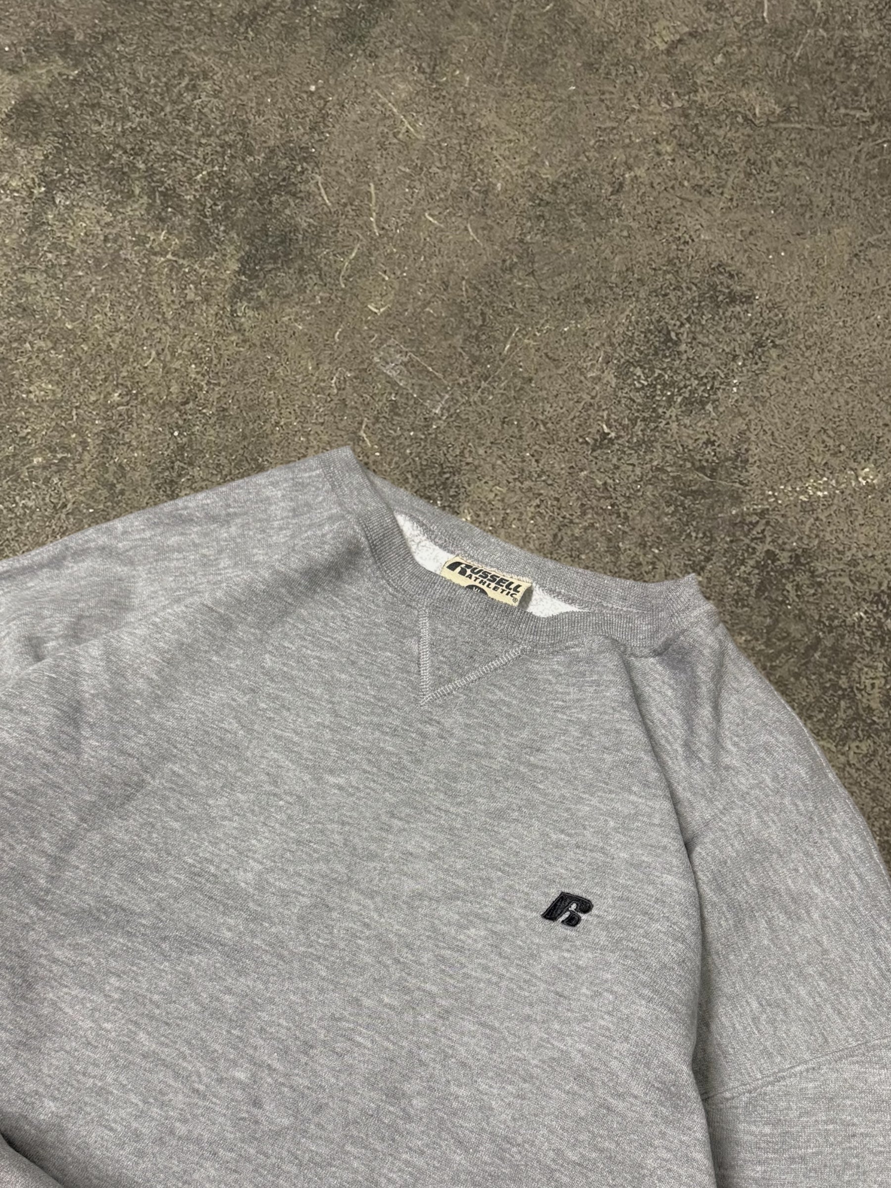 VINTAGE RUSSELL GREY SWEATSHIRT