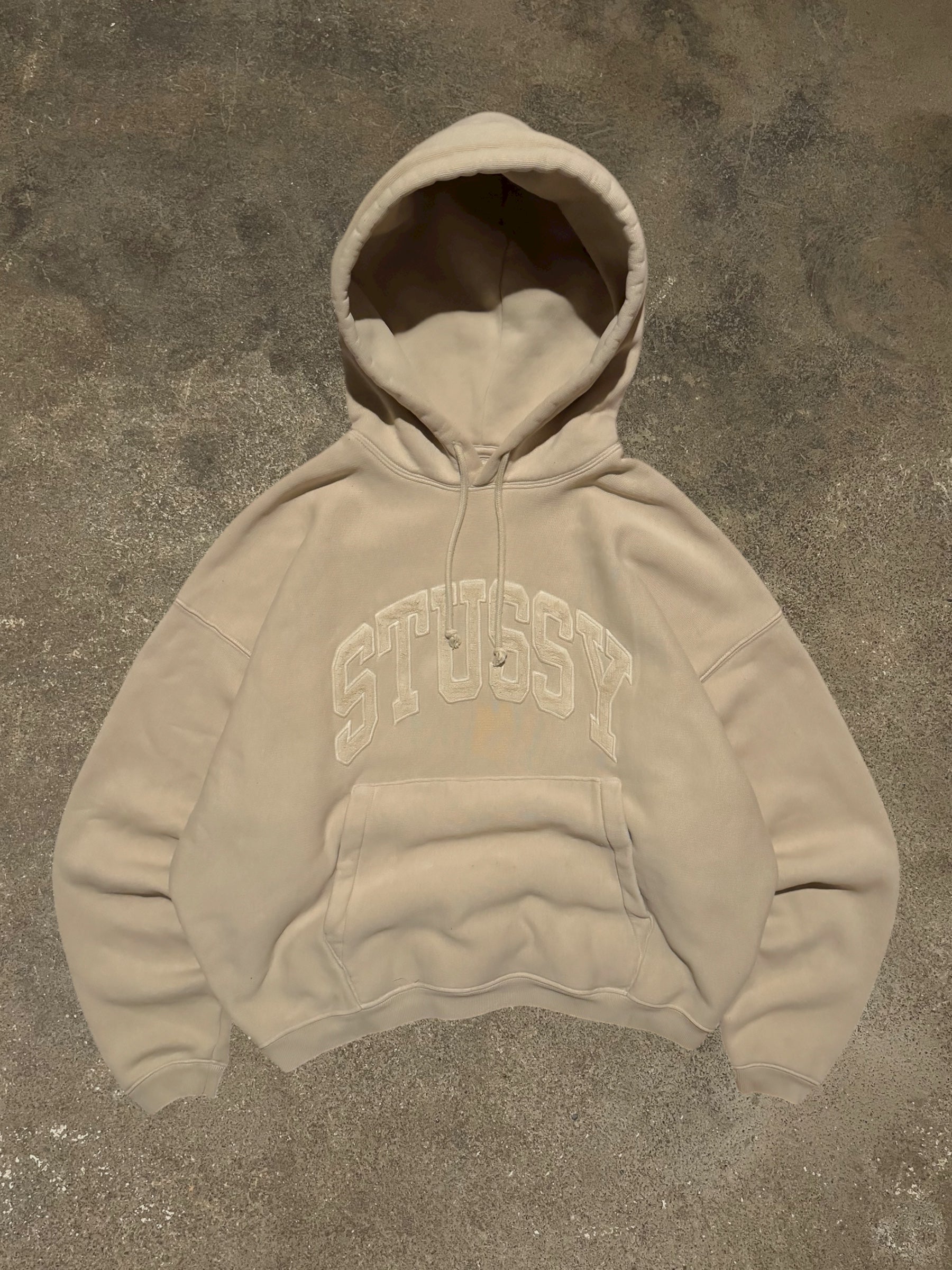 STÜSSY EMBROIDERED RELAXED HOODIE