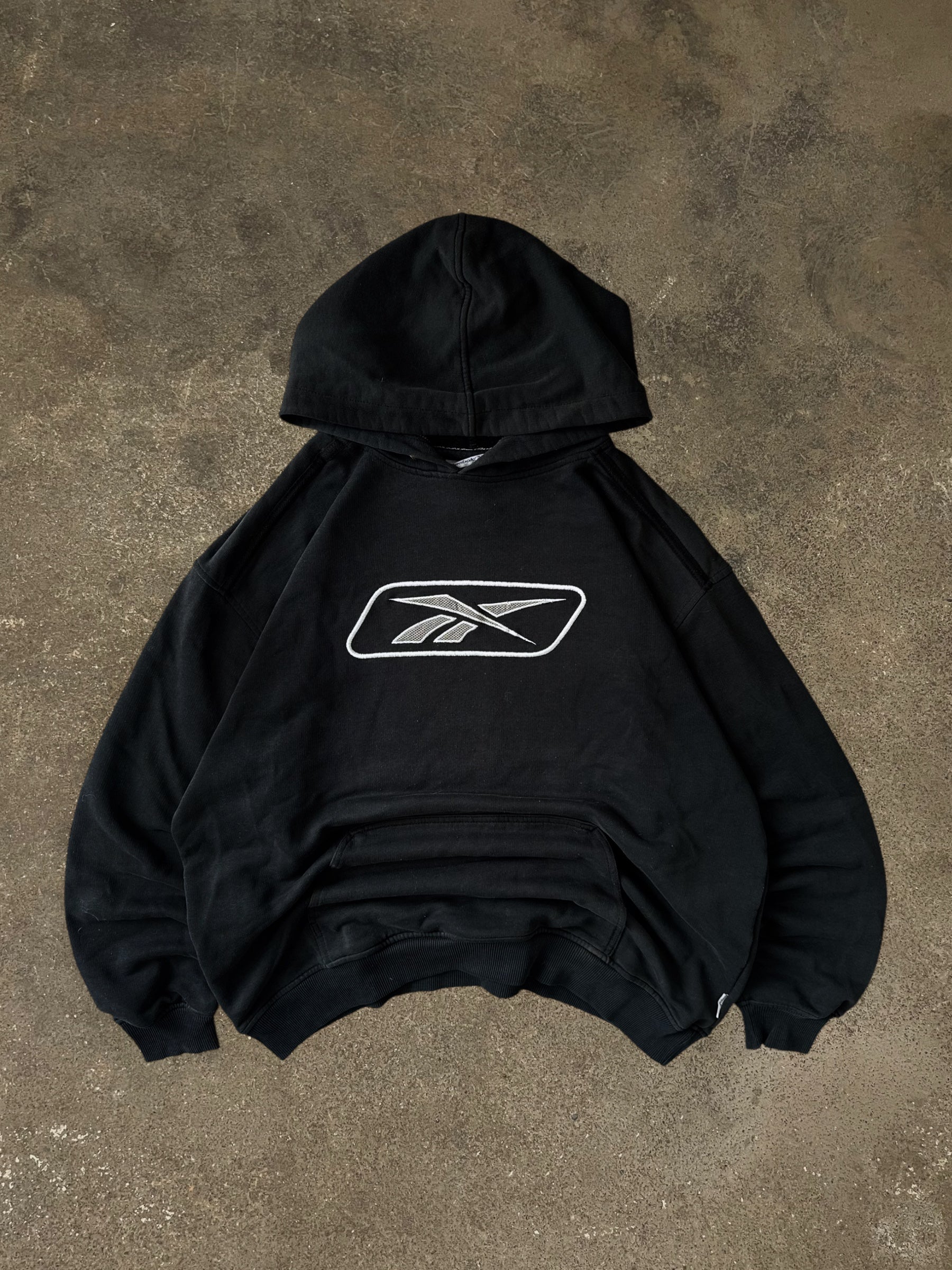 VINTAGE BLACK REEBOK HOODIE