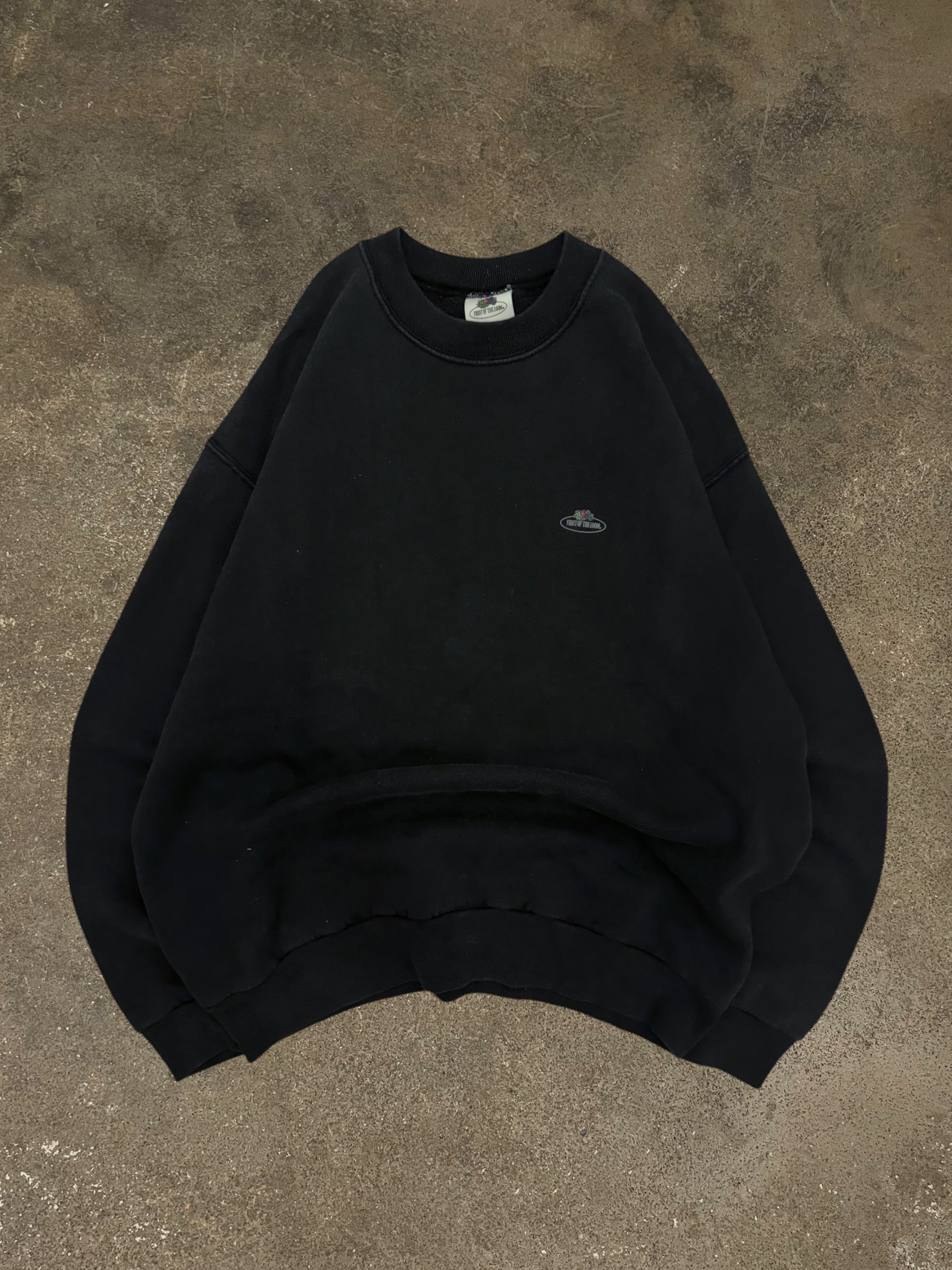 FRUIT OF THE LOOM BLACK SWEATSHIRT