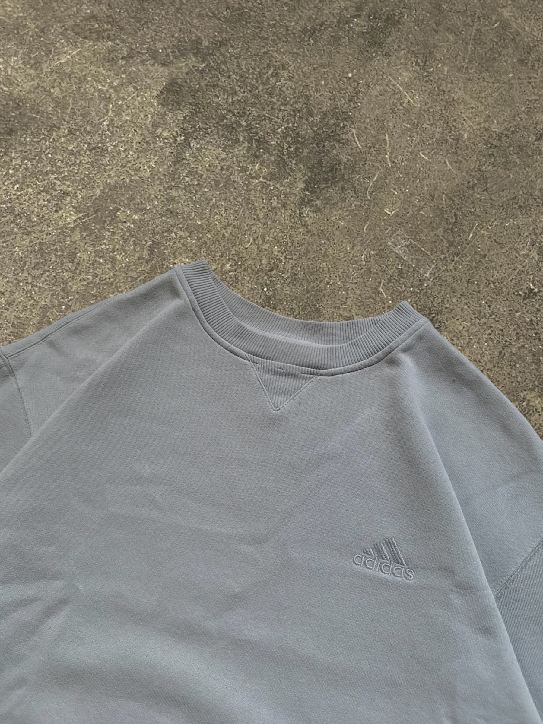 VINTAGE 90S ADIDAS SWEATSHIRT