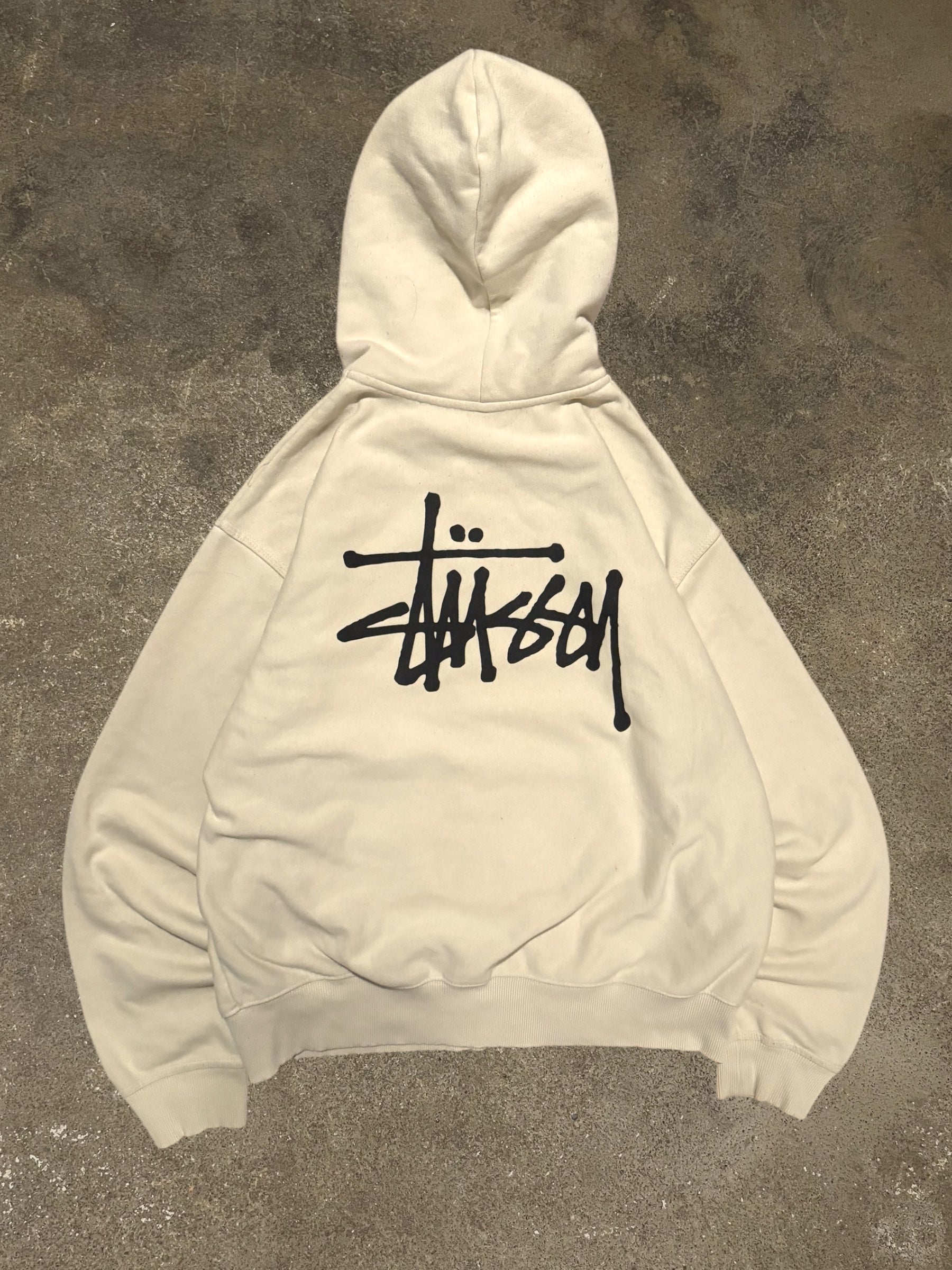 STÜSSY CREAM BASIC LOGO ZIP-UP HOODIE