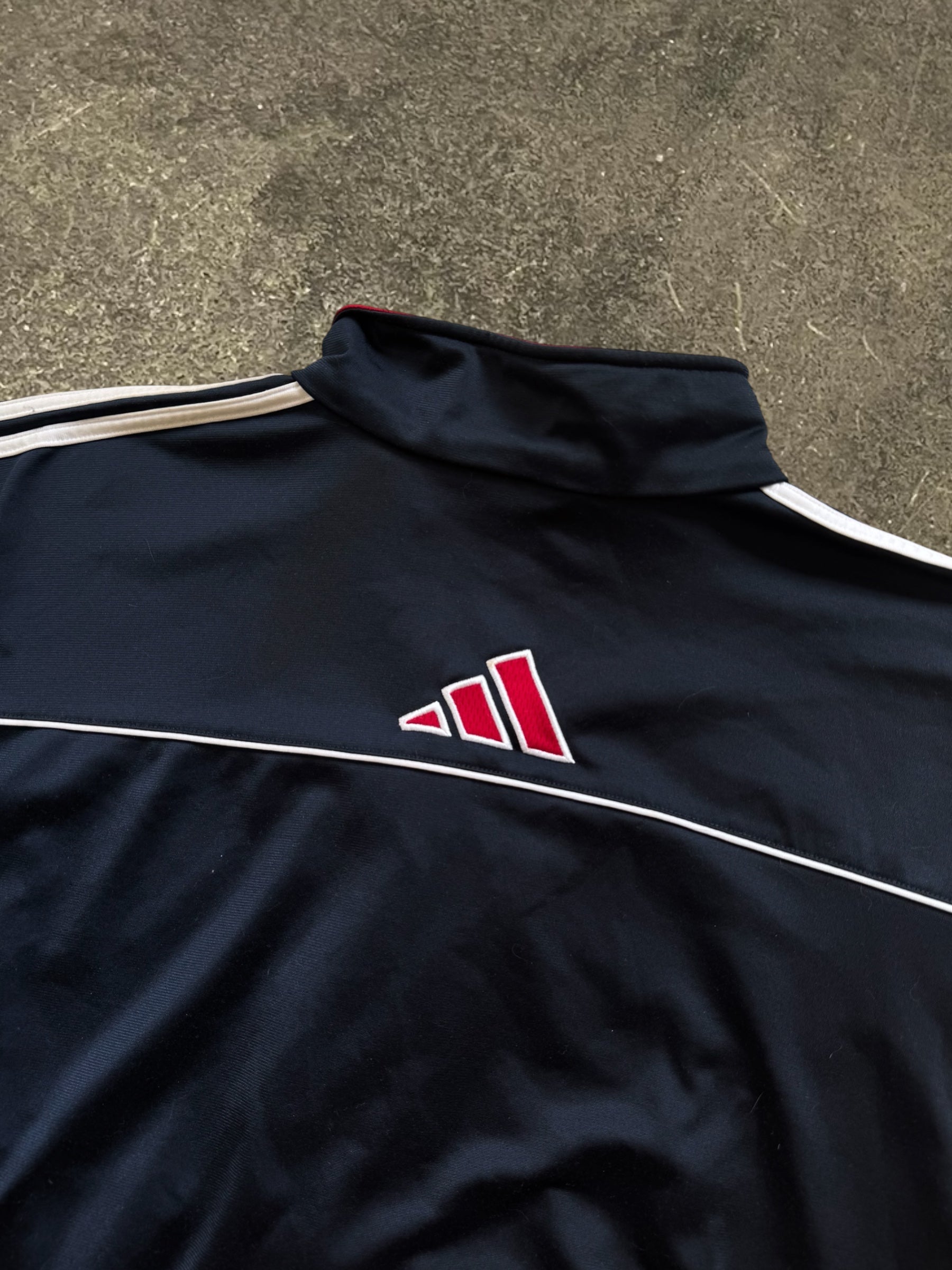 VINTAGE 00S ADIDAS TRACK JACKET