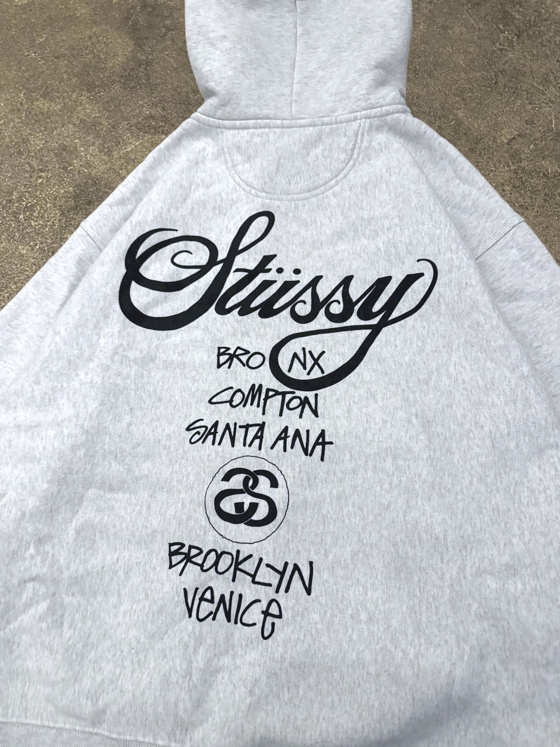 STÜSSY GREY WORLD TOUR ZIP-UP HOODIE