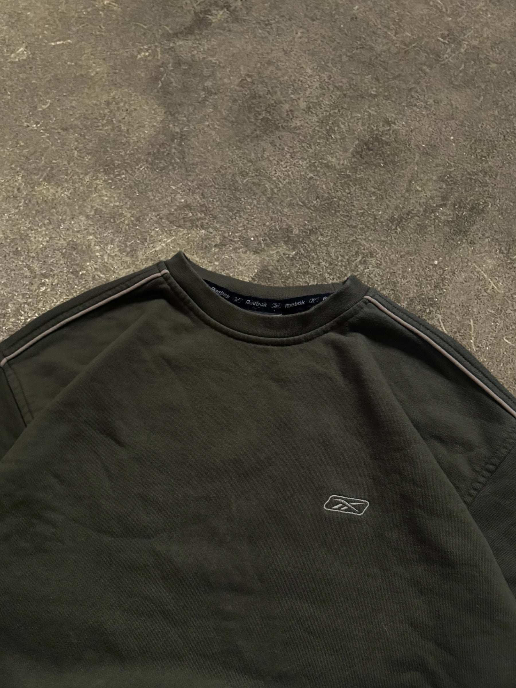 VINTAGE GREEN REEBOK SWEATSHIRT