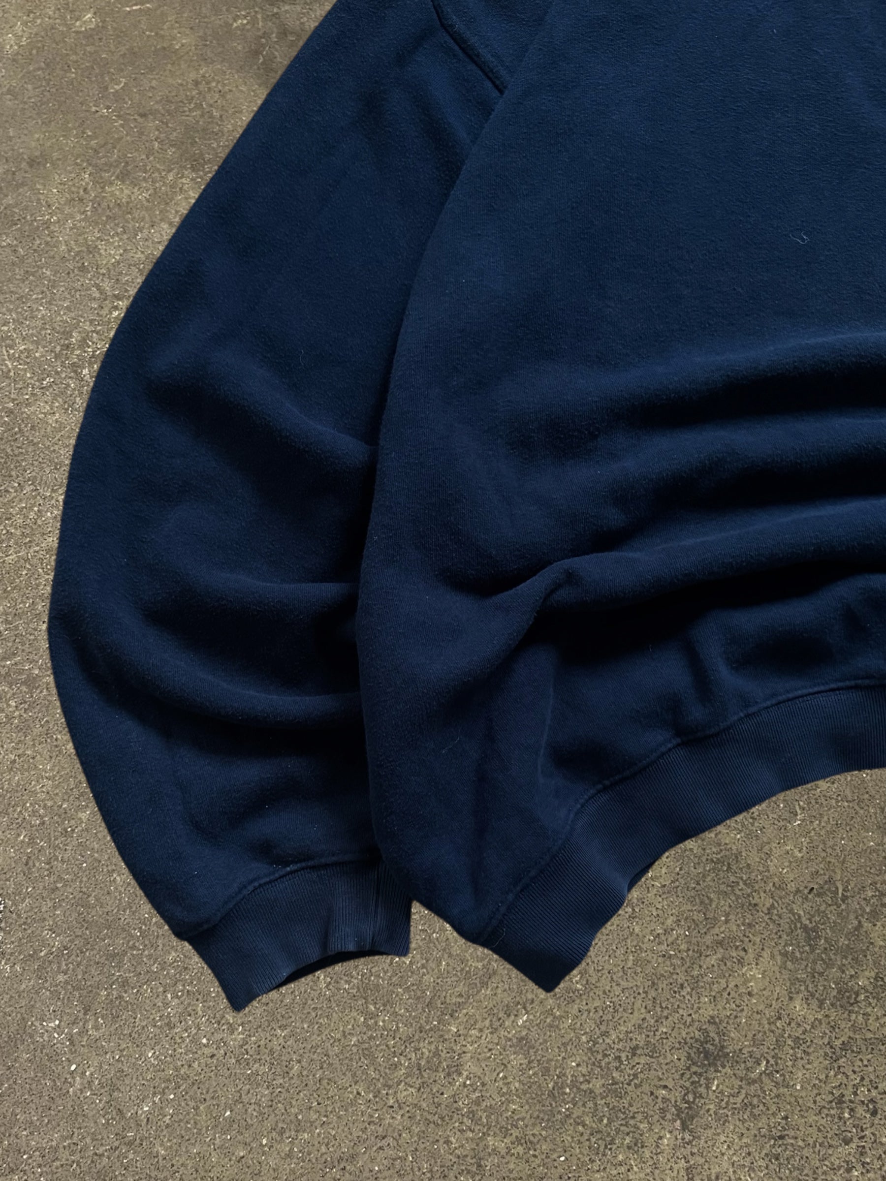 VINTAGE 90S NIKE NAVY MINI SWOOSH SWEATSHIRT