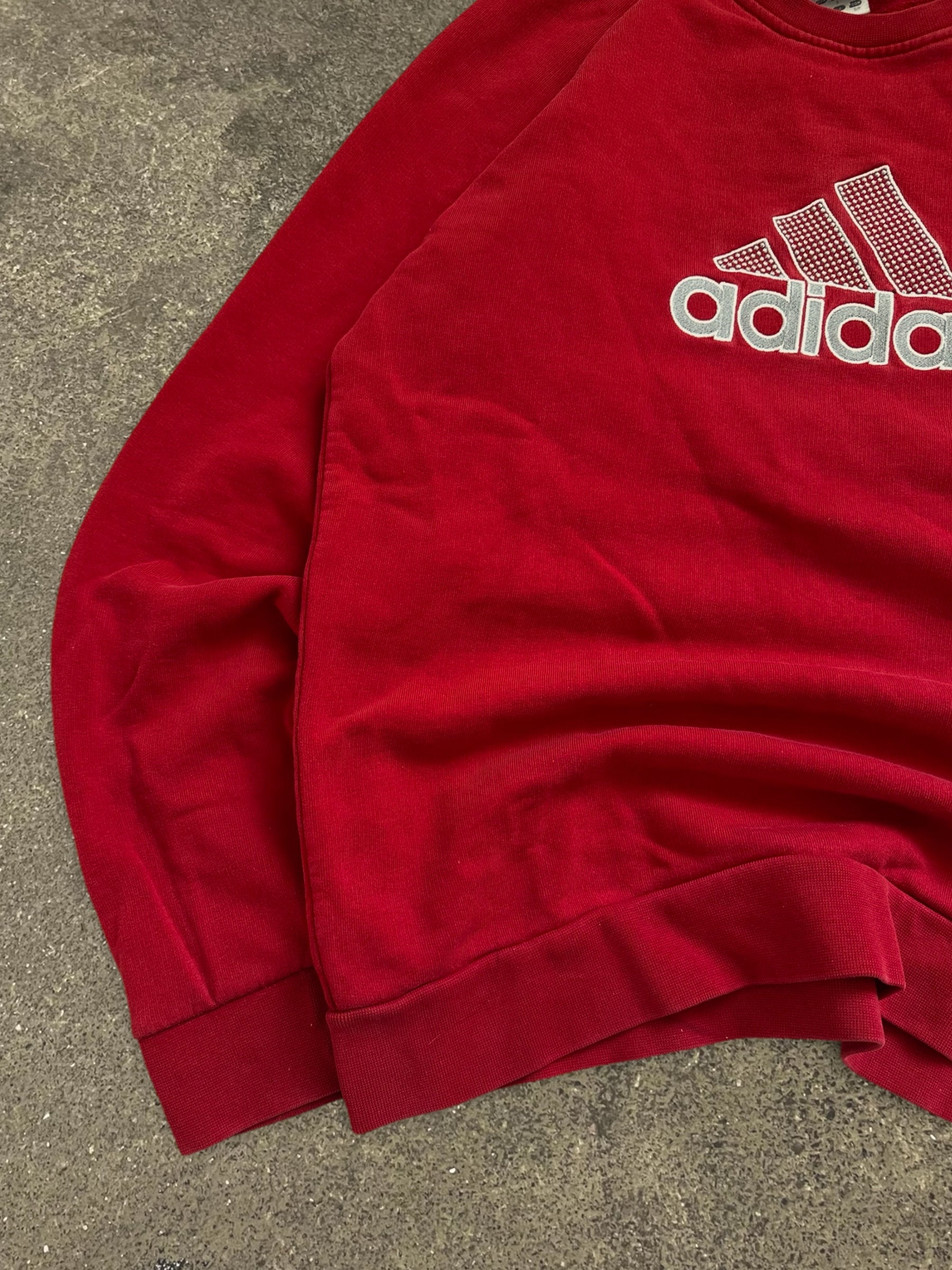 VINTAGE 00S ADIDAS SWEATSHIRT