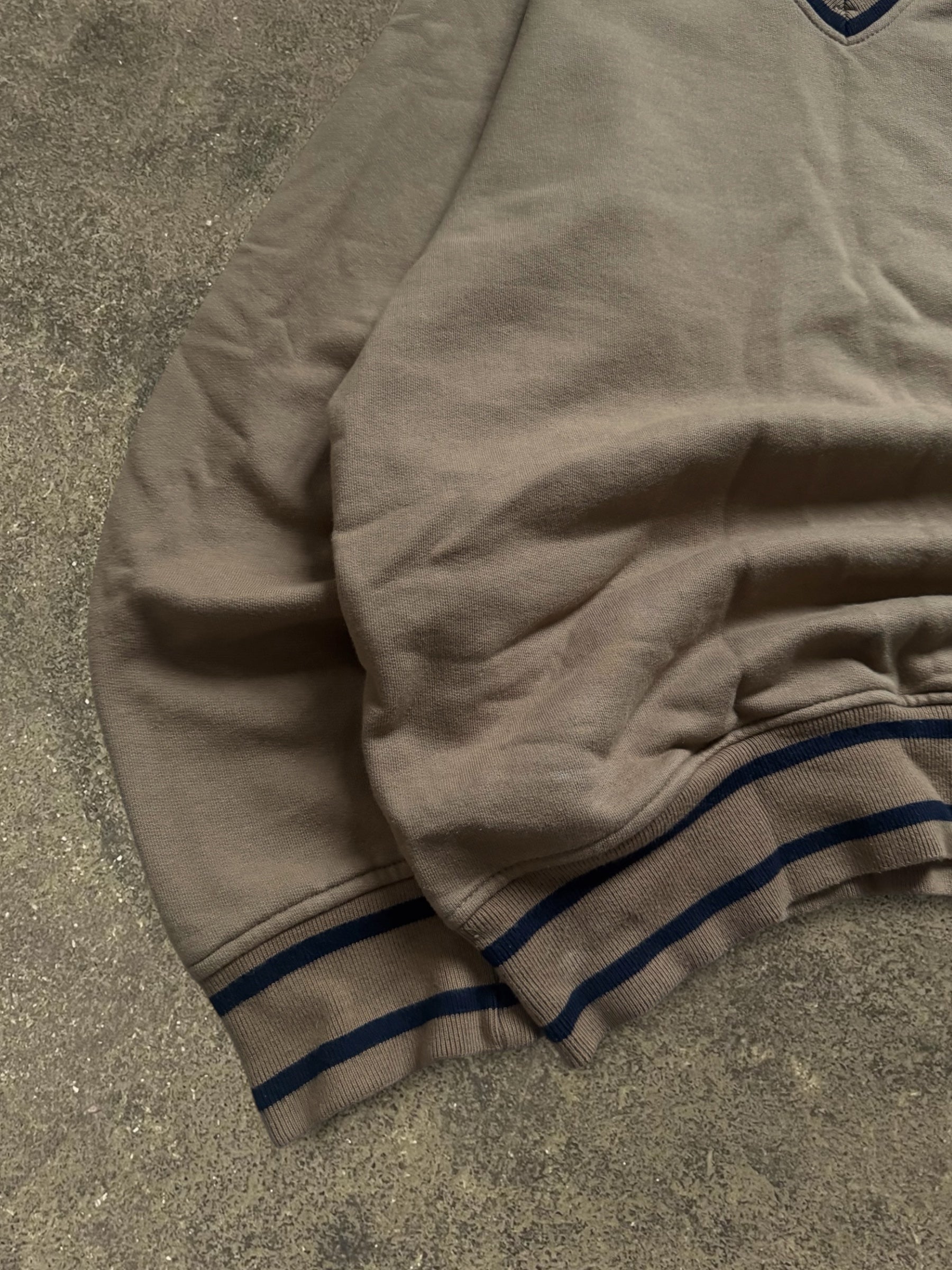 VINTAGE DIESEL V-NECK SWEATSHIRT