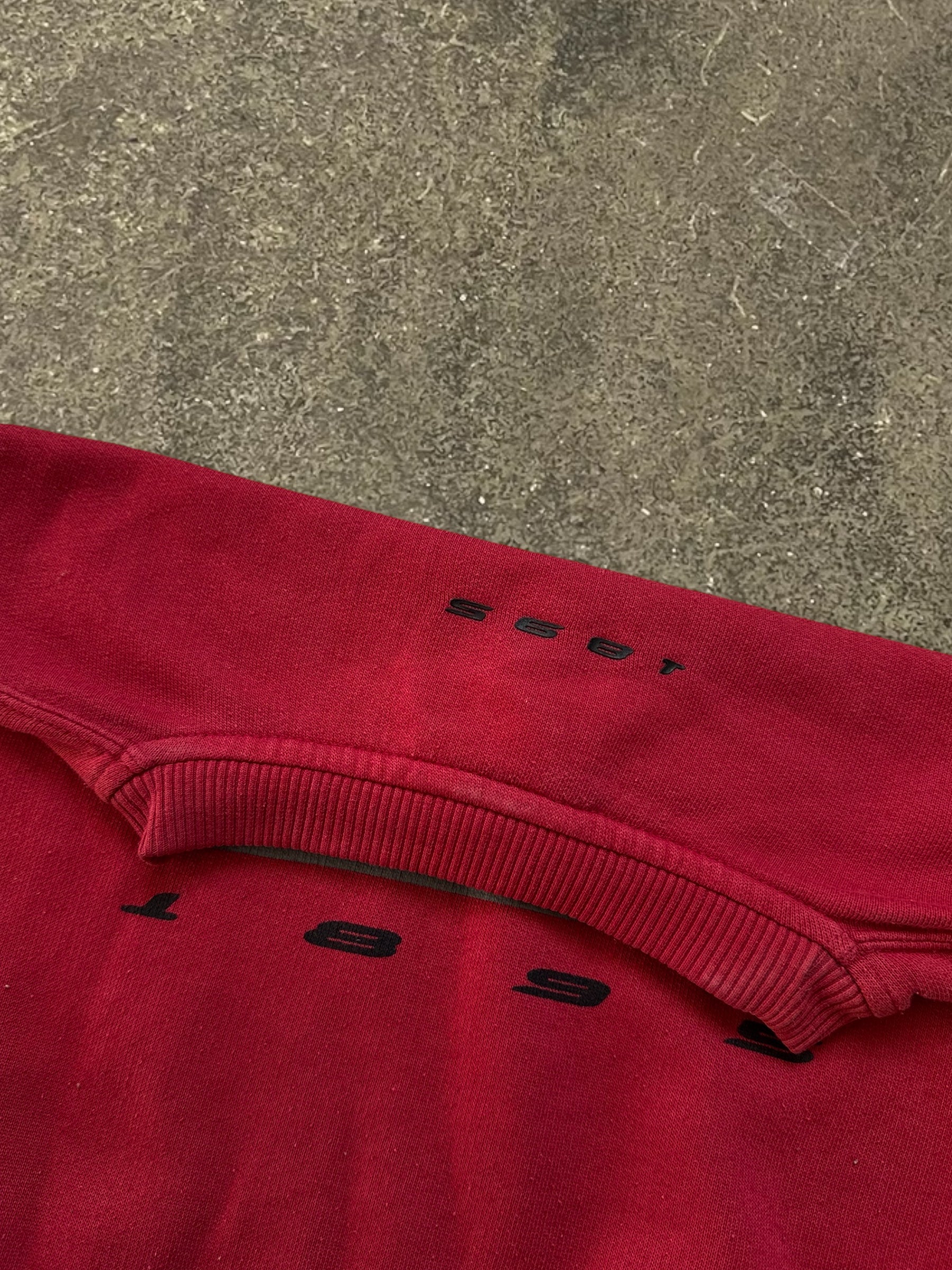 VINTAGE 90S REEBOK SWEATSHIRT