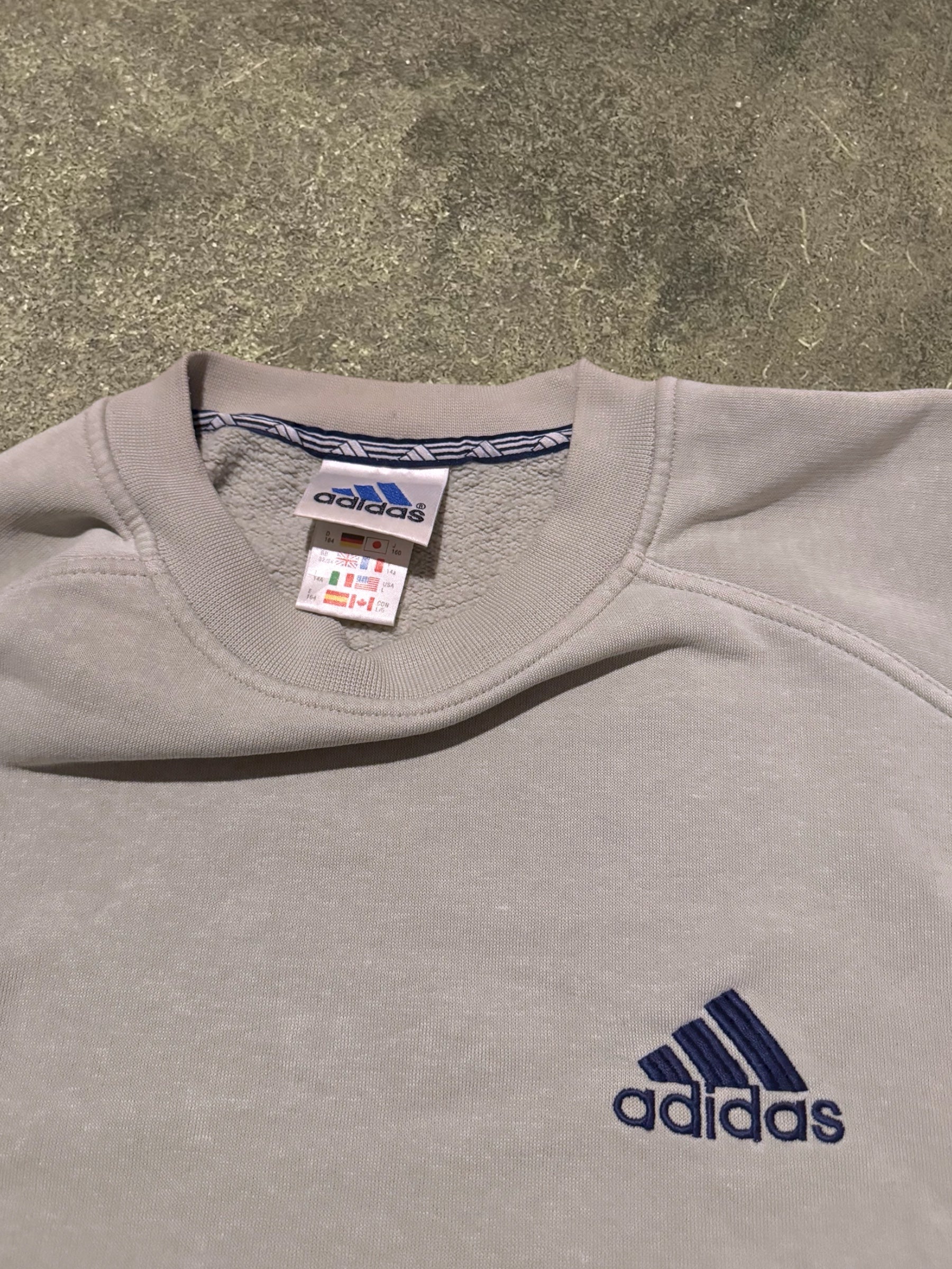 VINTAGE 90S ADIDAS LITTLE LOGO SWEATSHIRT