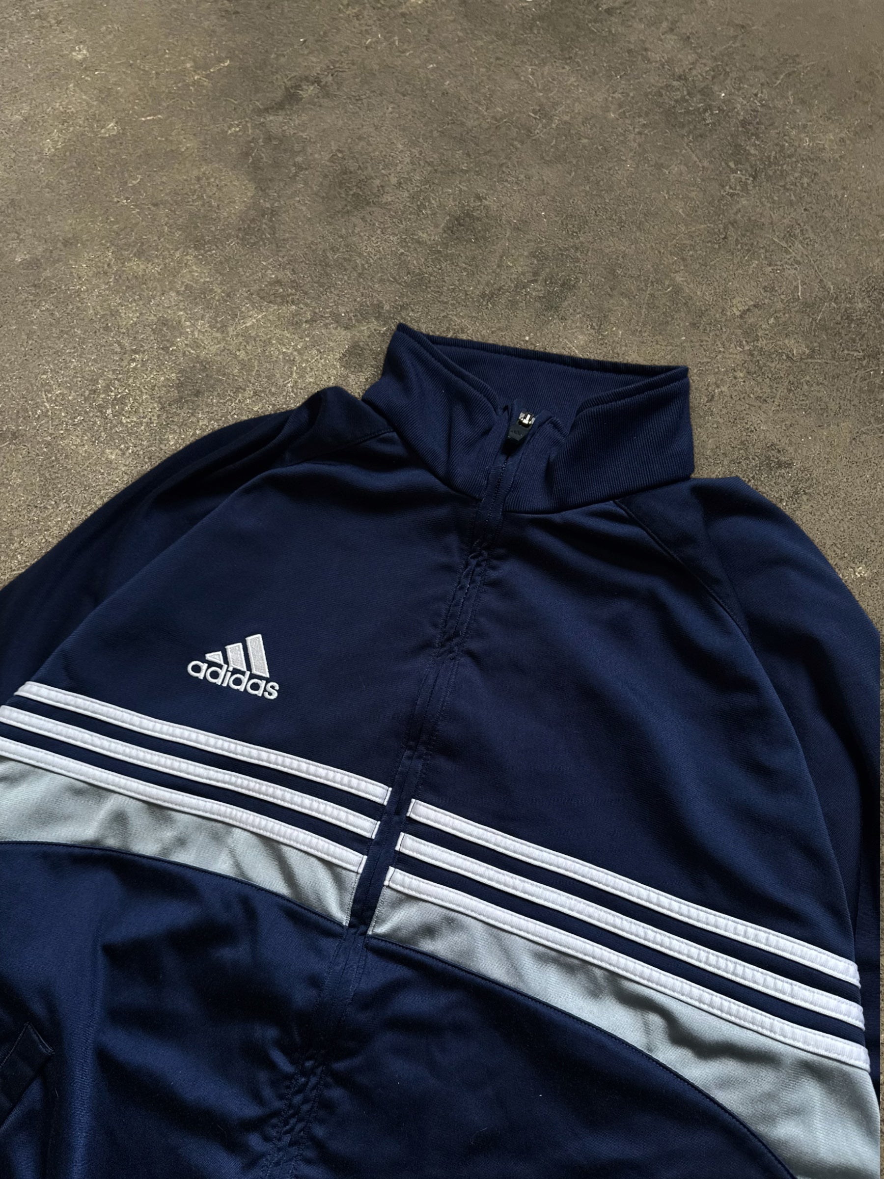 VINTAGE 00S ADIDAS TRACK JACKET