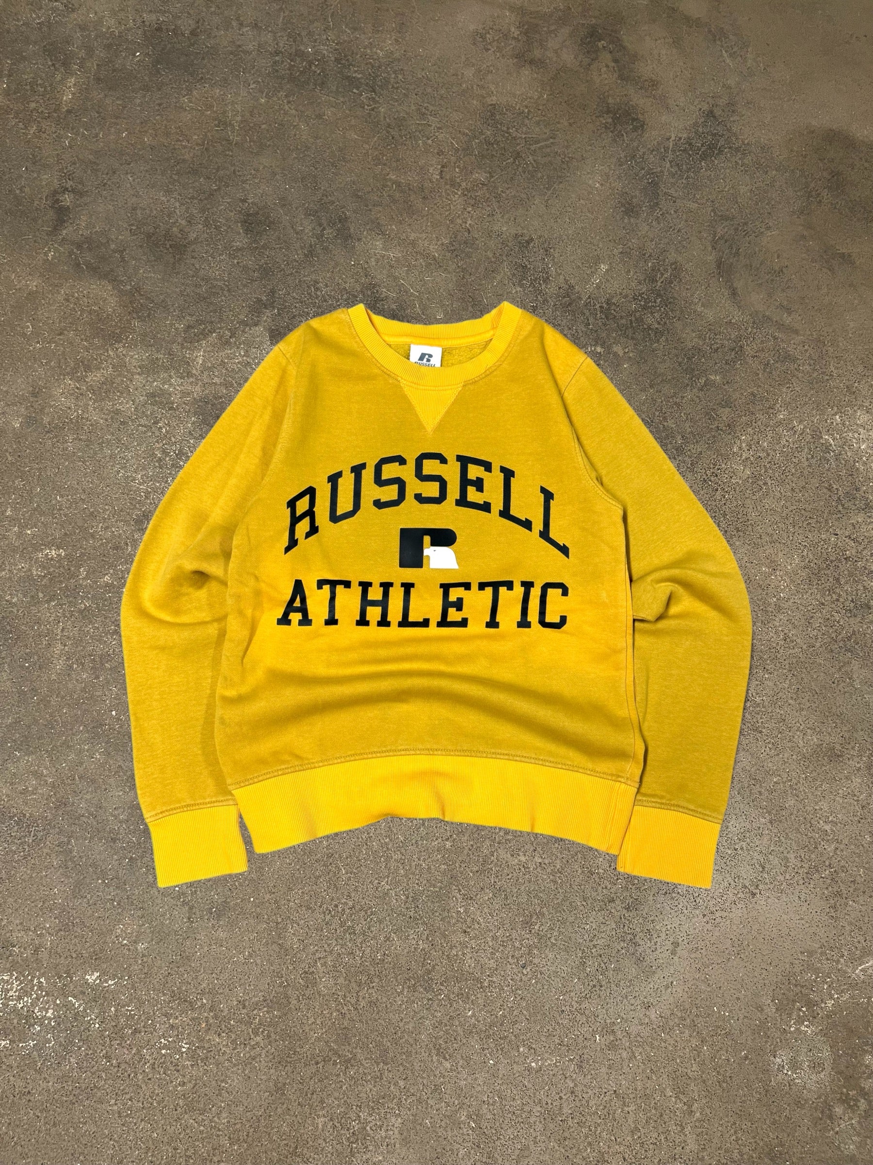 RUSSELL YELLOW SWEATSHIRT