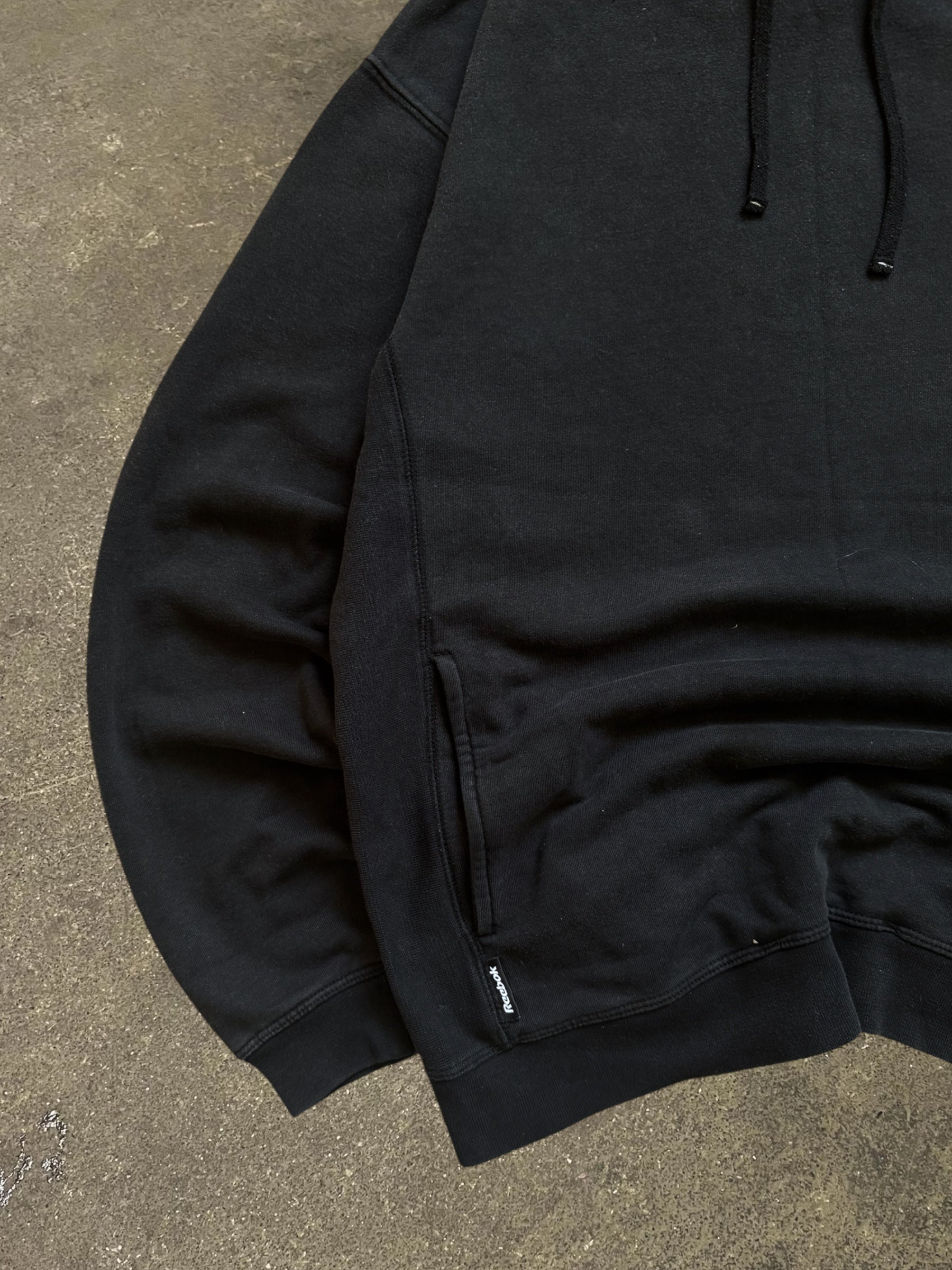 VINTAGE REEBOK HOODIE