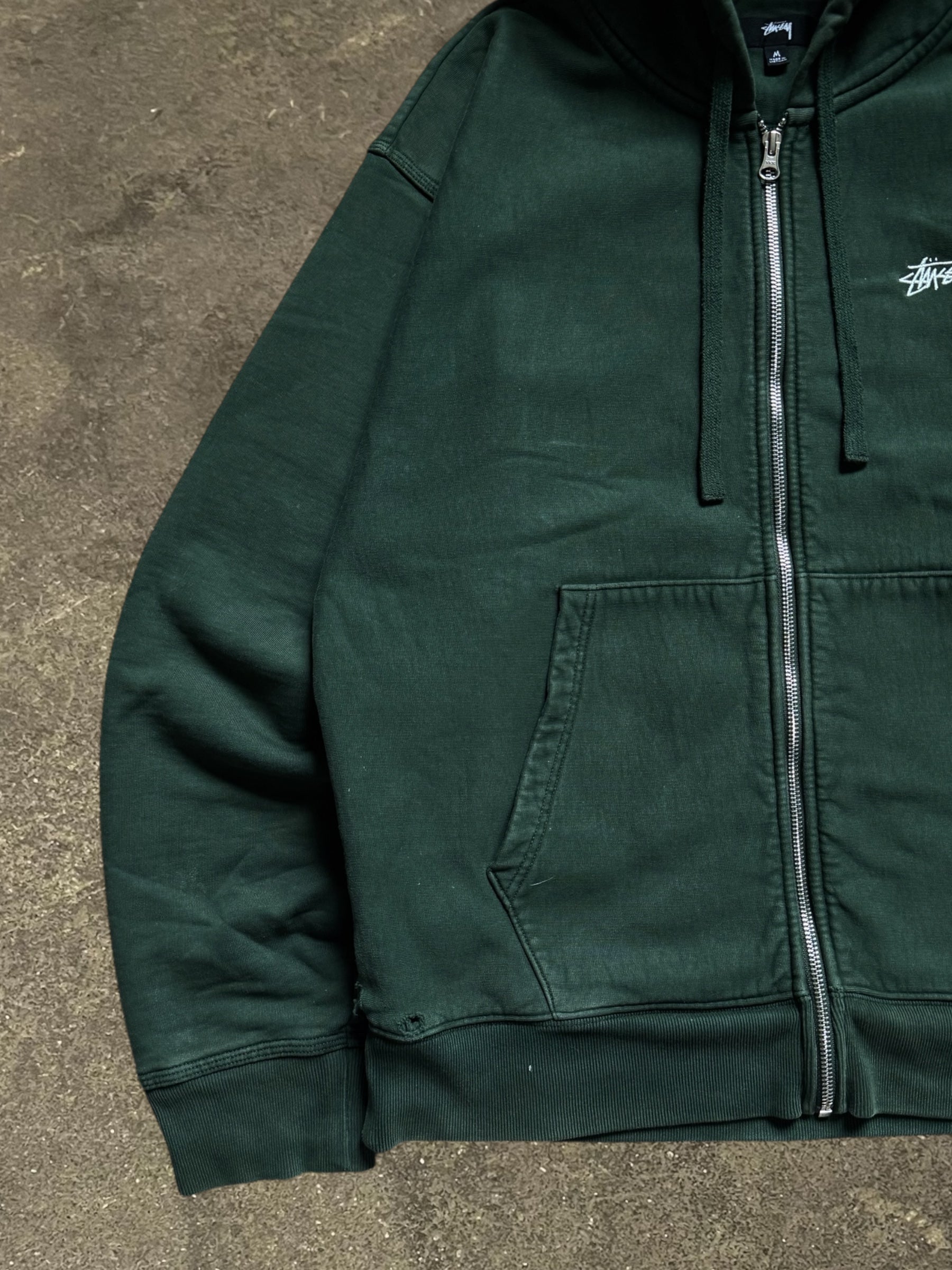 STÜSSY STOCK LOGO ZIP-UP HOODIE