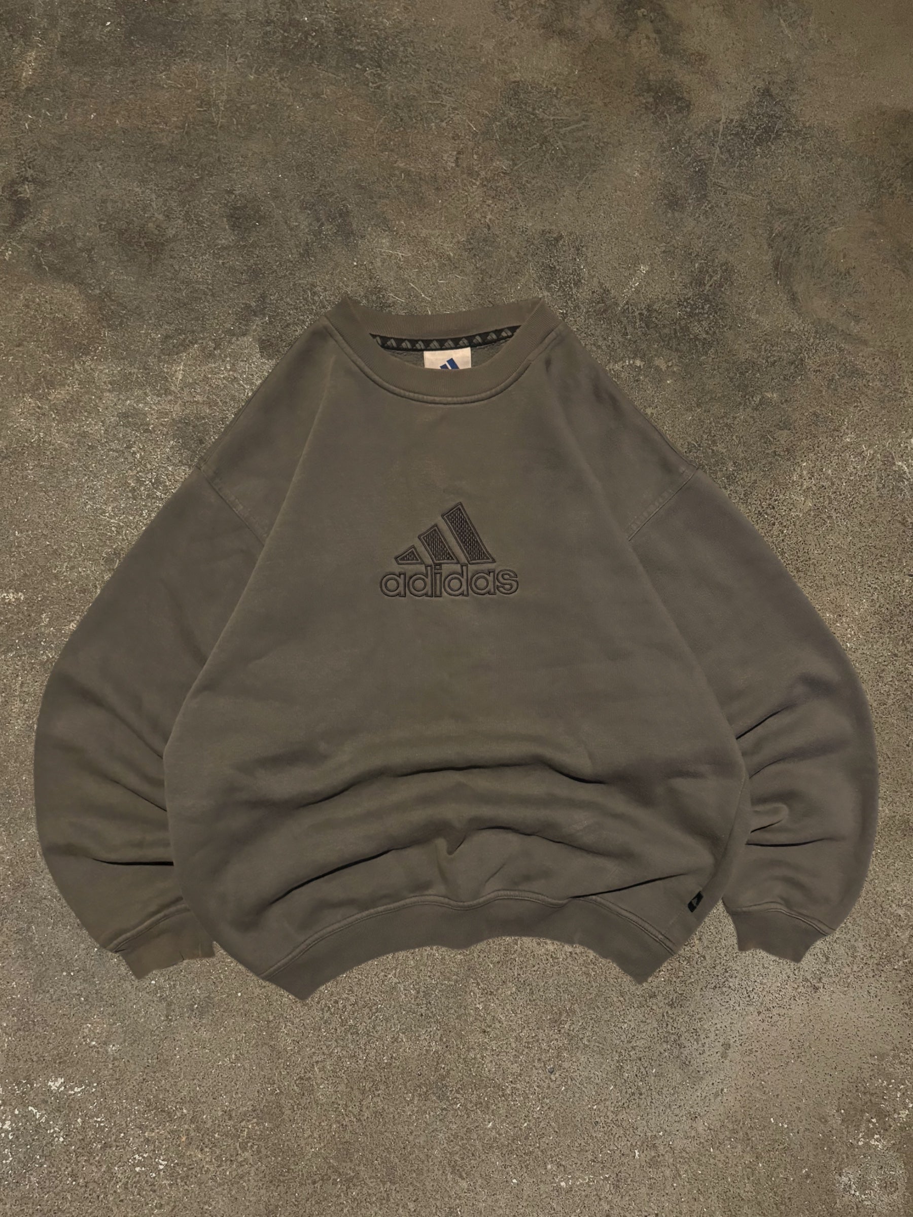 VINTAGE 90S ADIDAS LOGO SWEATSHIRT