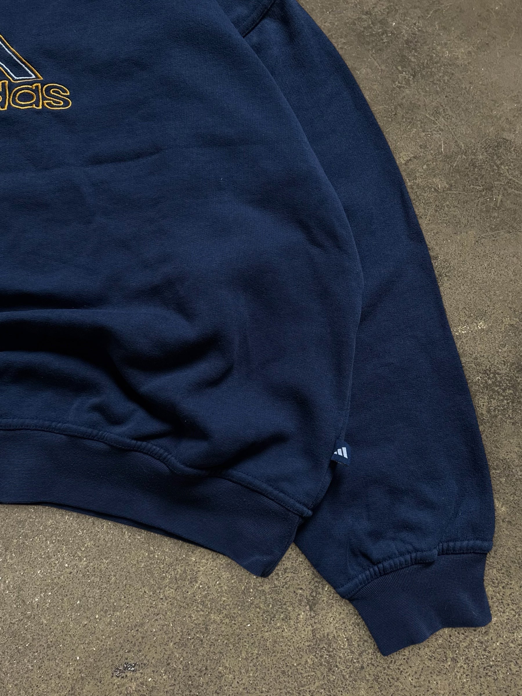 VINTAGE 90S ADIDAS SWEATSHIRT