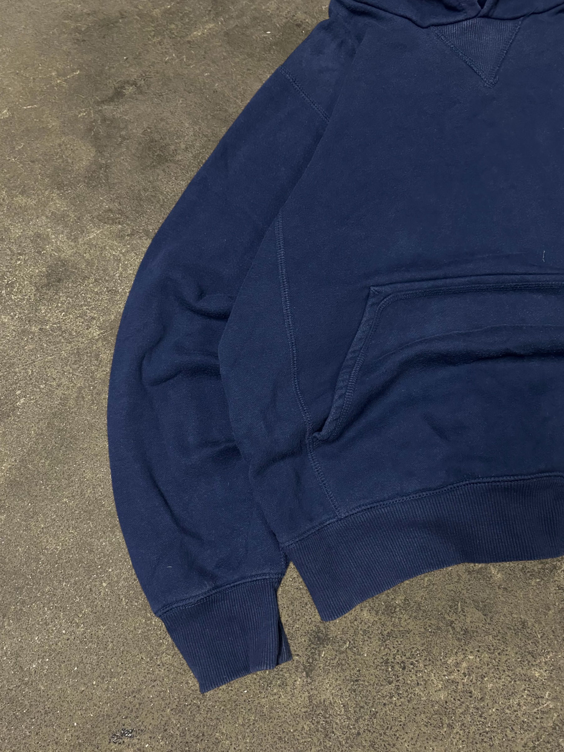 VINTAGE 00S NIKE HOODIE