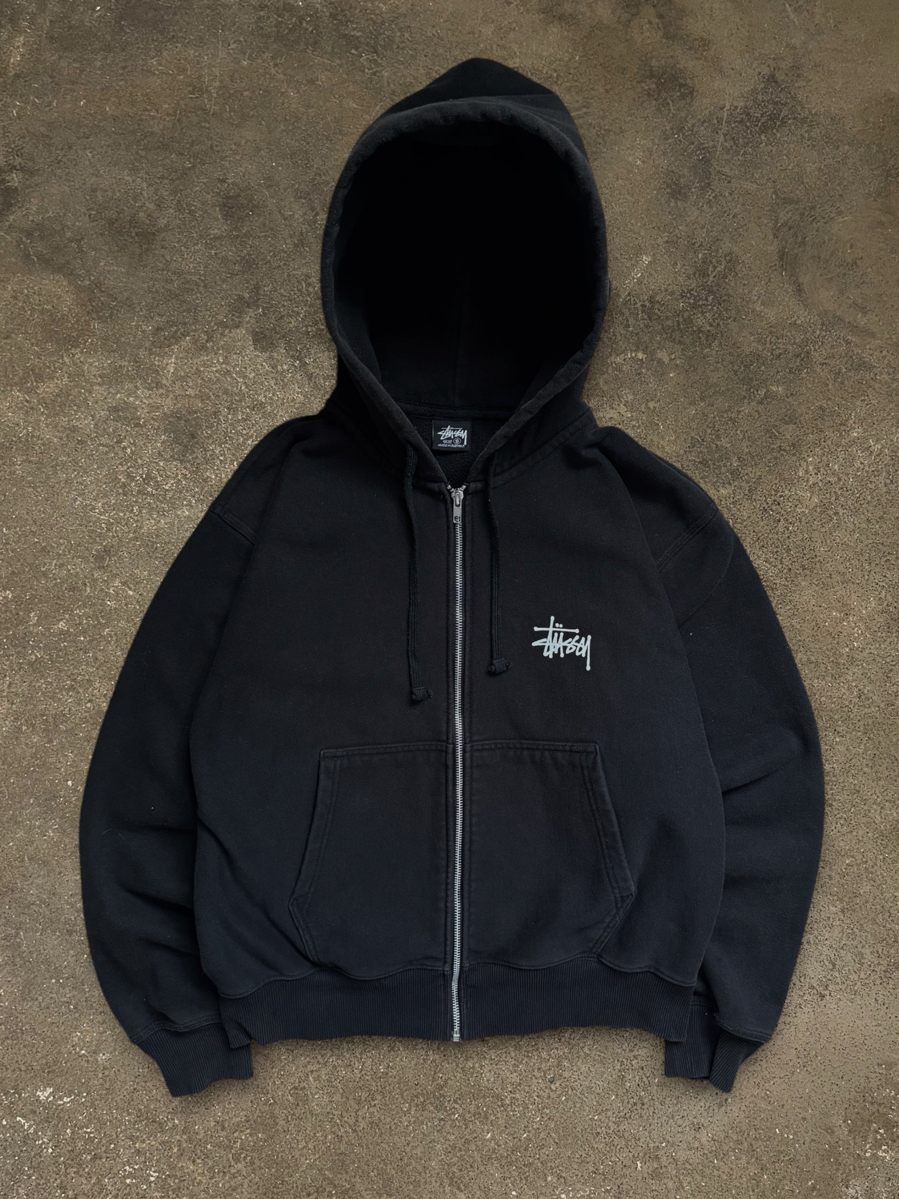 STÜSSY BASIC LOGO ZIP-UP HOODIE
