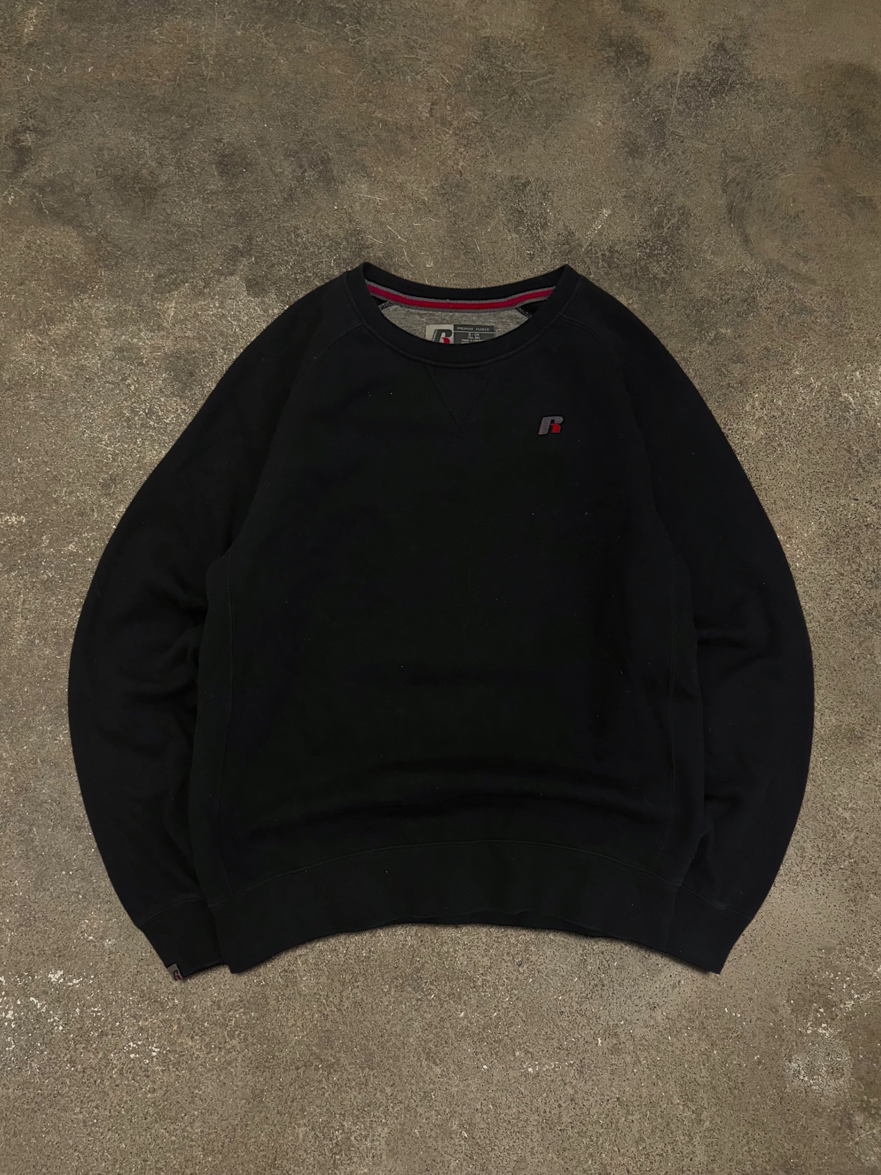RUSSELL BLACK SWEATSHIRT