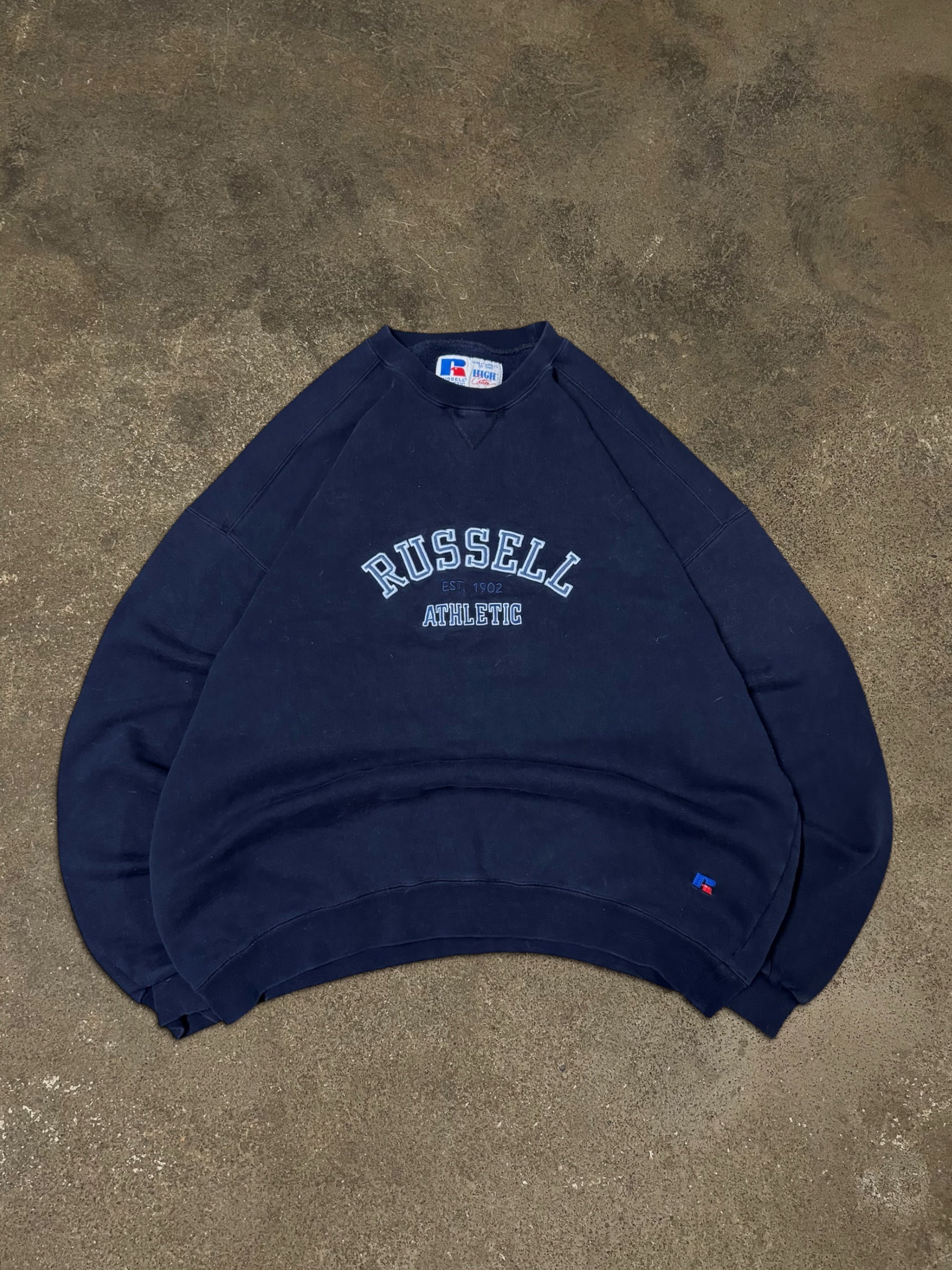VINTAGE RUSSELL NAVY SWEATSHIRT