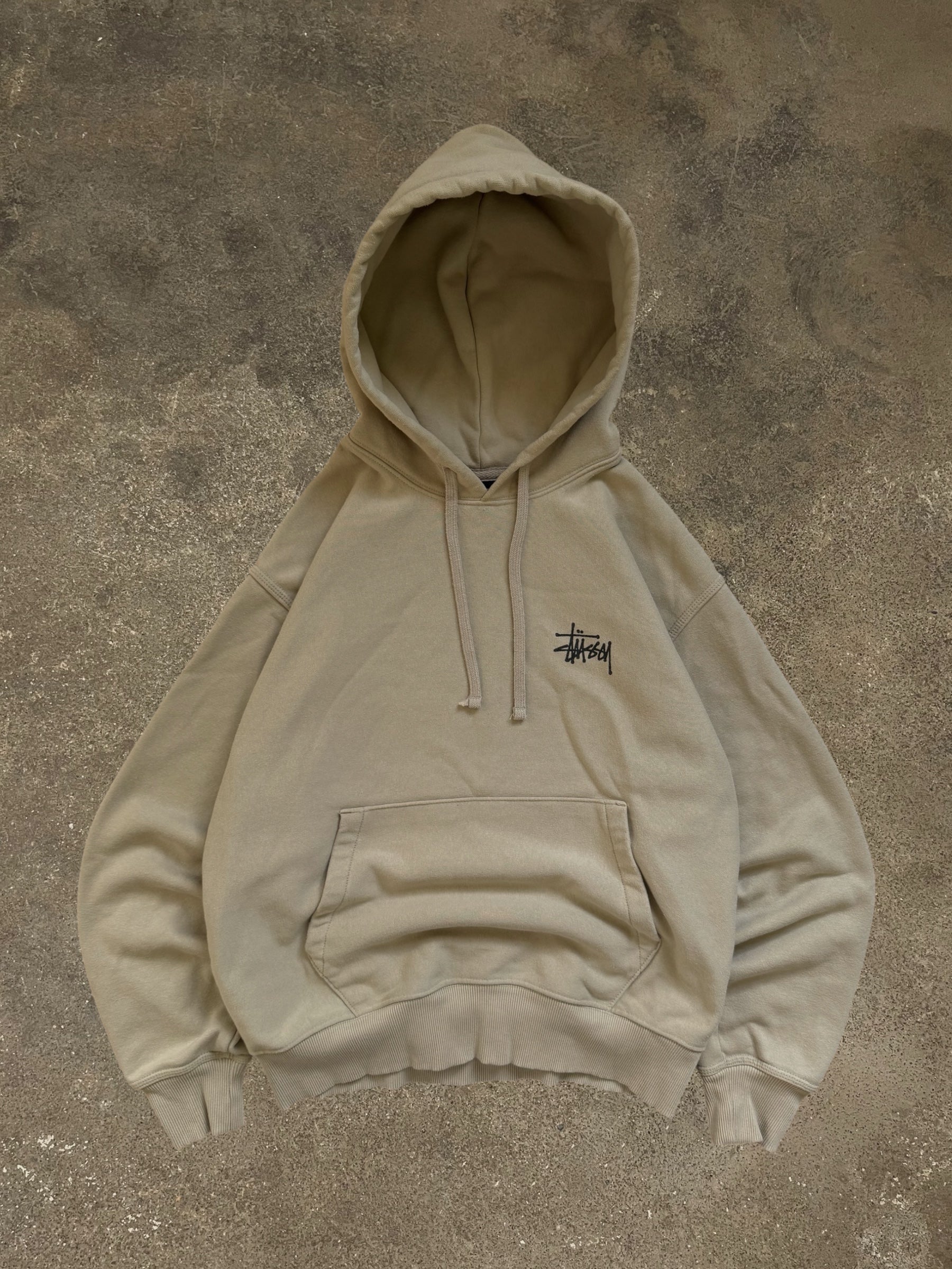 STÜSSY BEIGE BASIC LOGO HOODIE