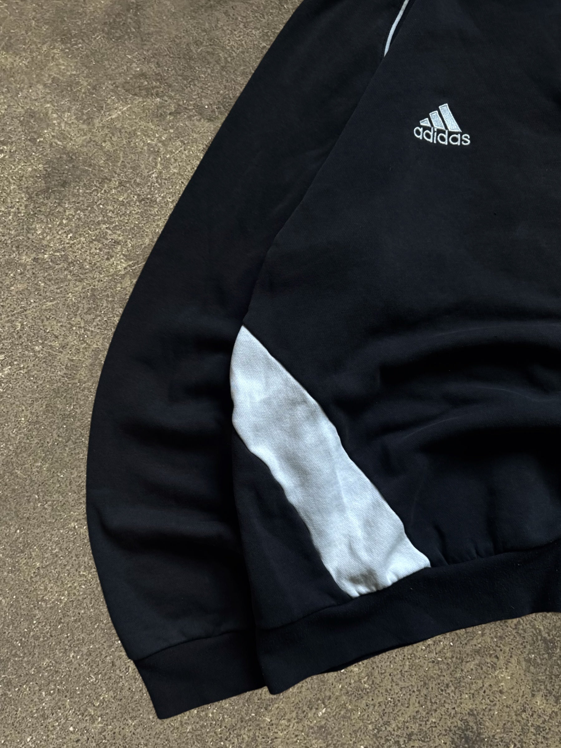 VINTAGE 00S ADIDAS QUARTER-ZIP SWEATSHIRT