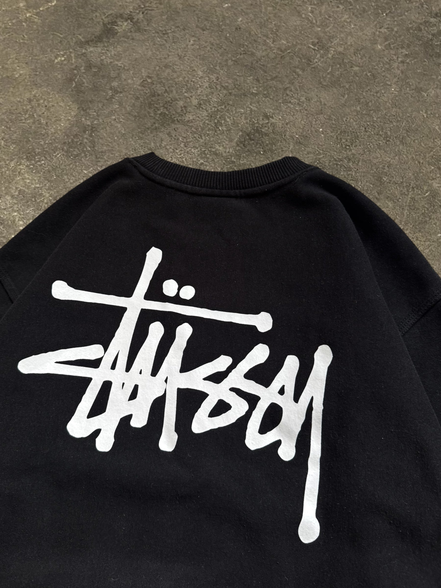 STÜSSY BLACK BASIC LOGO SWEATSHIRT