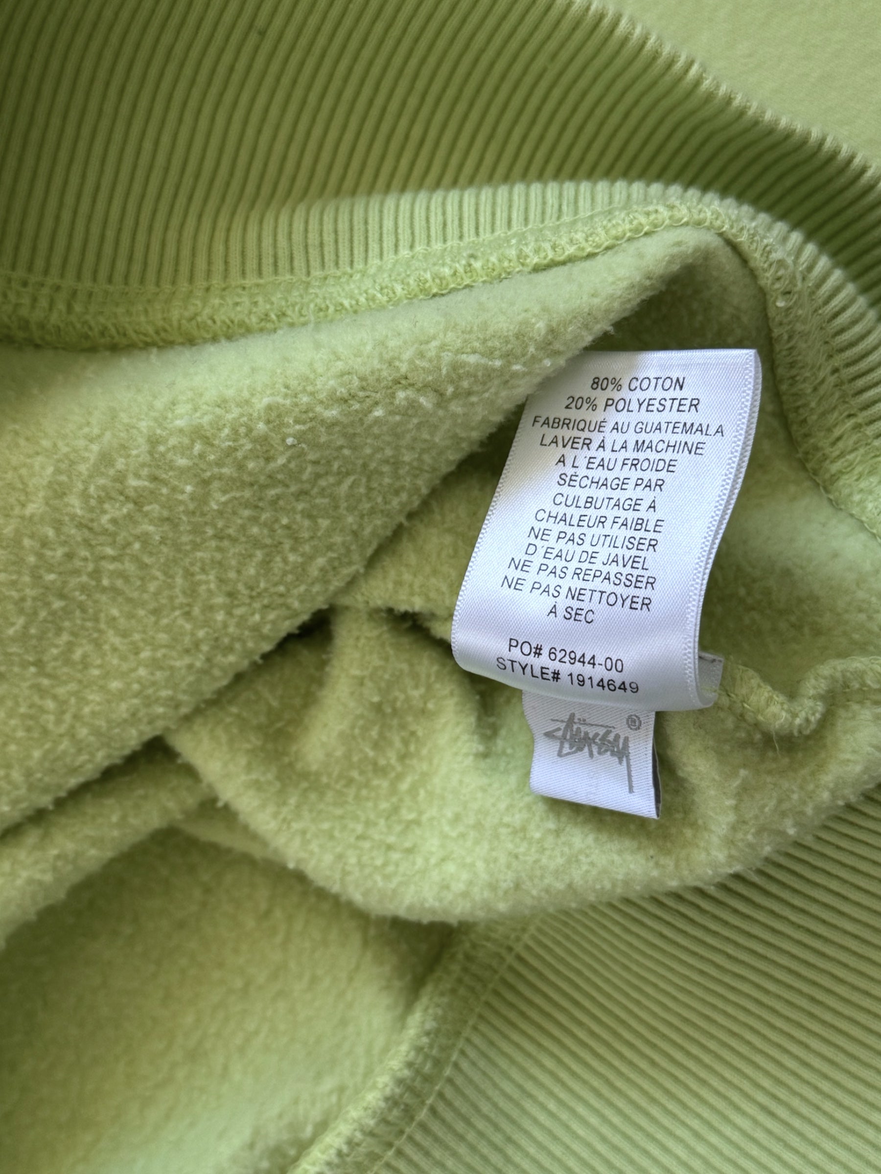 STÜSSY LIME GREEN BASIC LOGO SWEATSHIRT