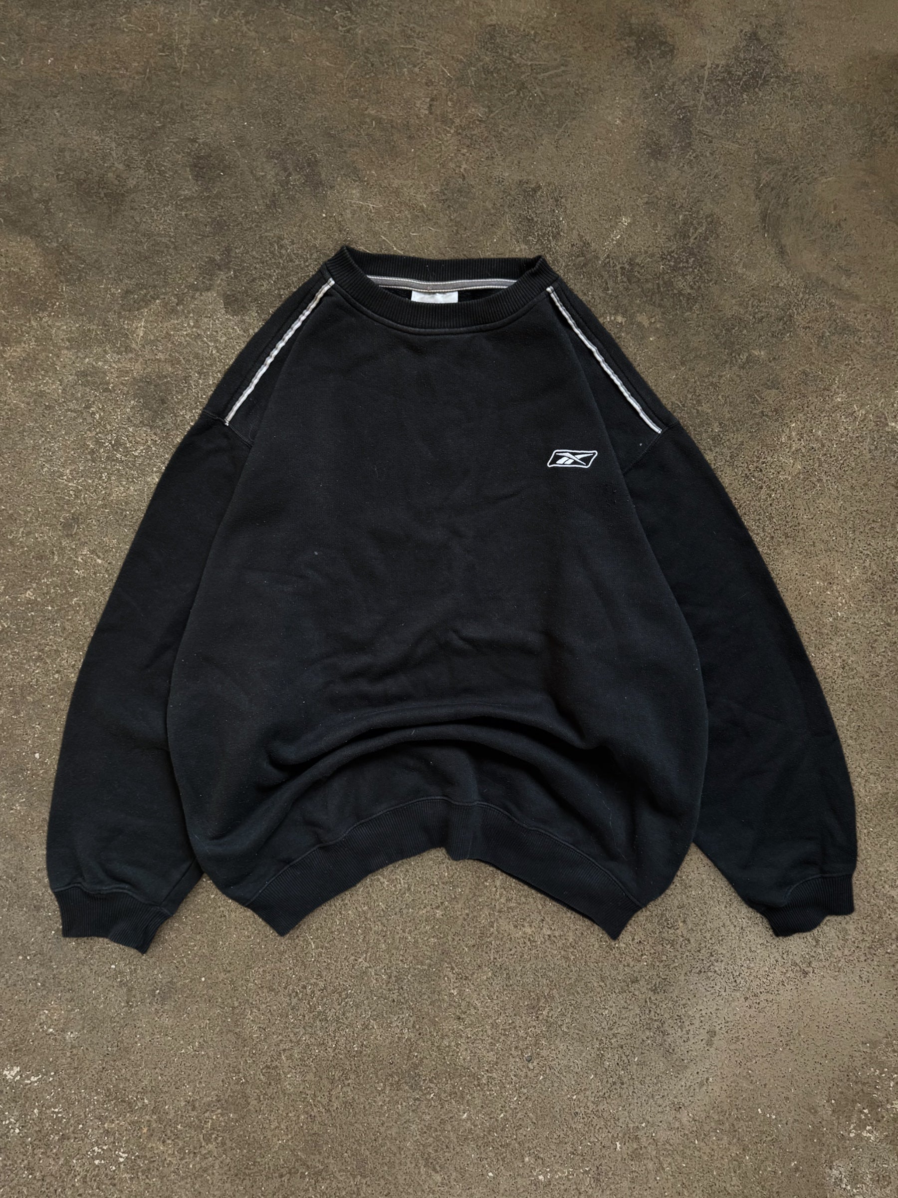 VINTAGE REEBOK SWEATSHIRT