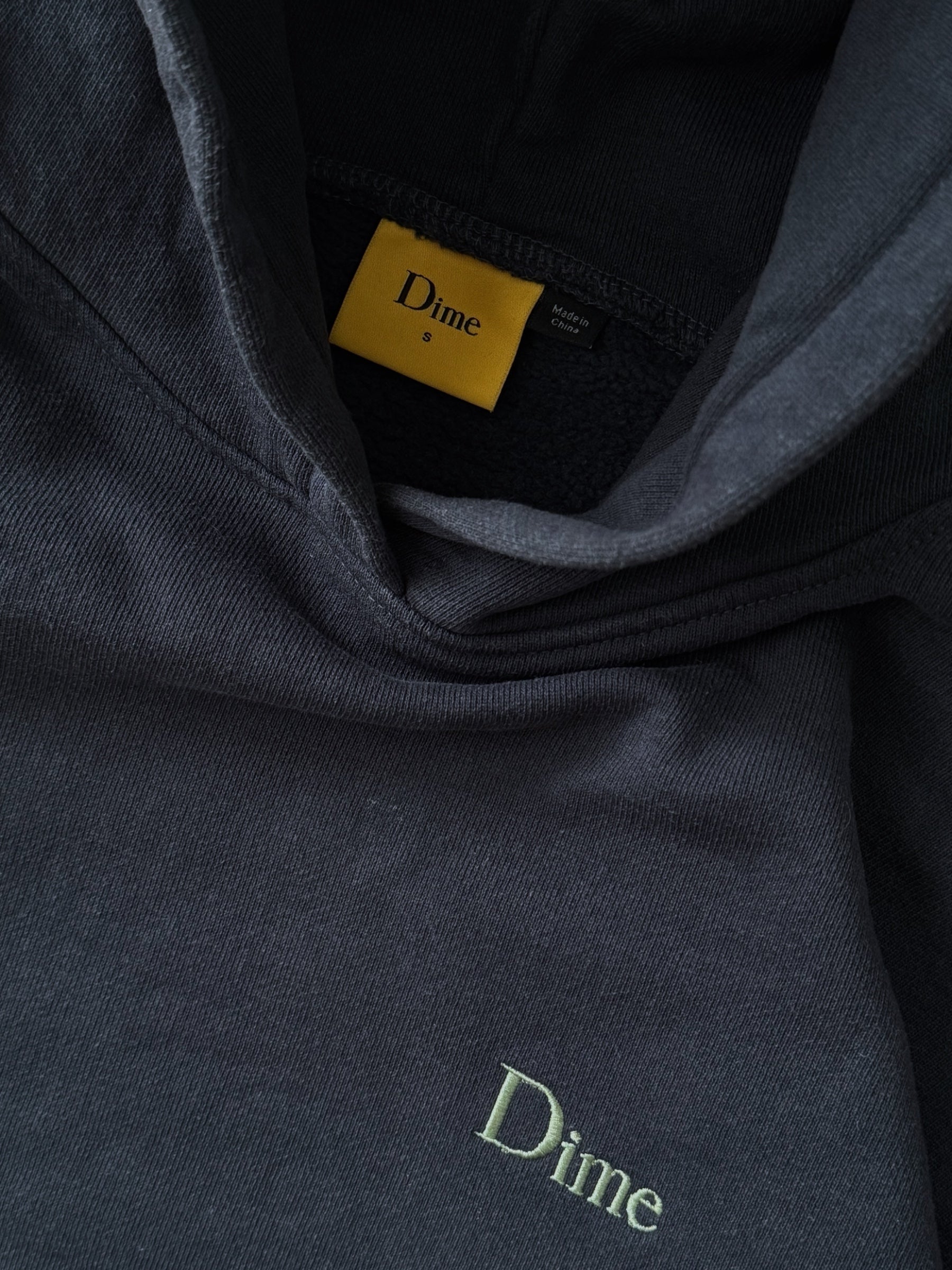 DIME NAVY LITTLE LOGO HOODIE