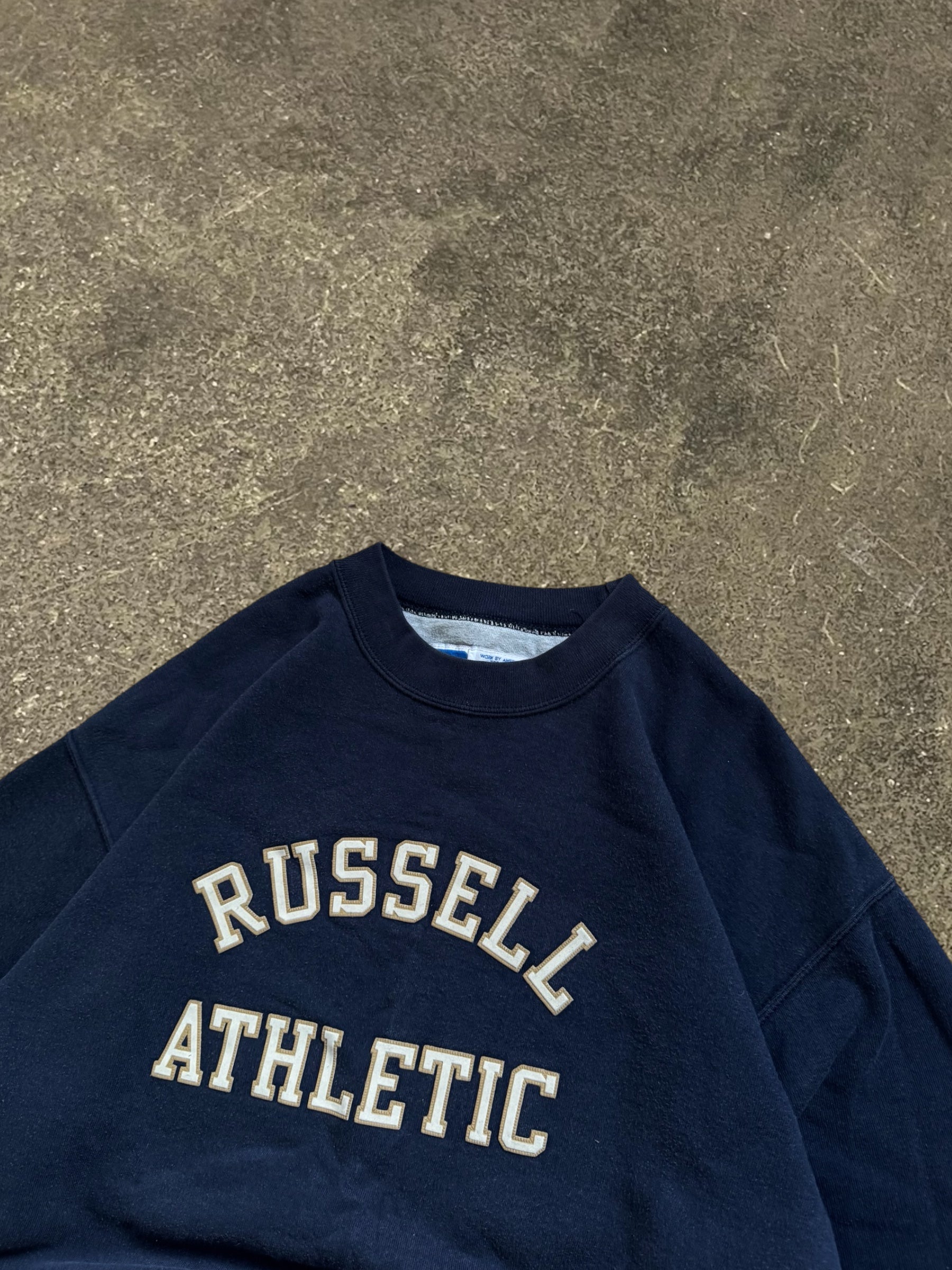 VINTAGE NAVY RUSSELL ATHLETIC SWEATSHIRT