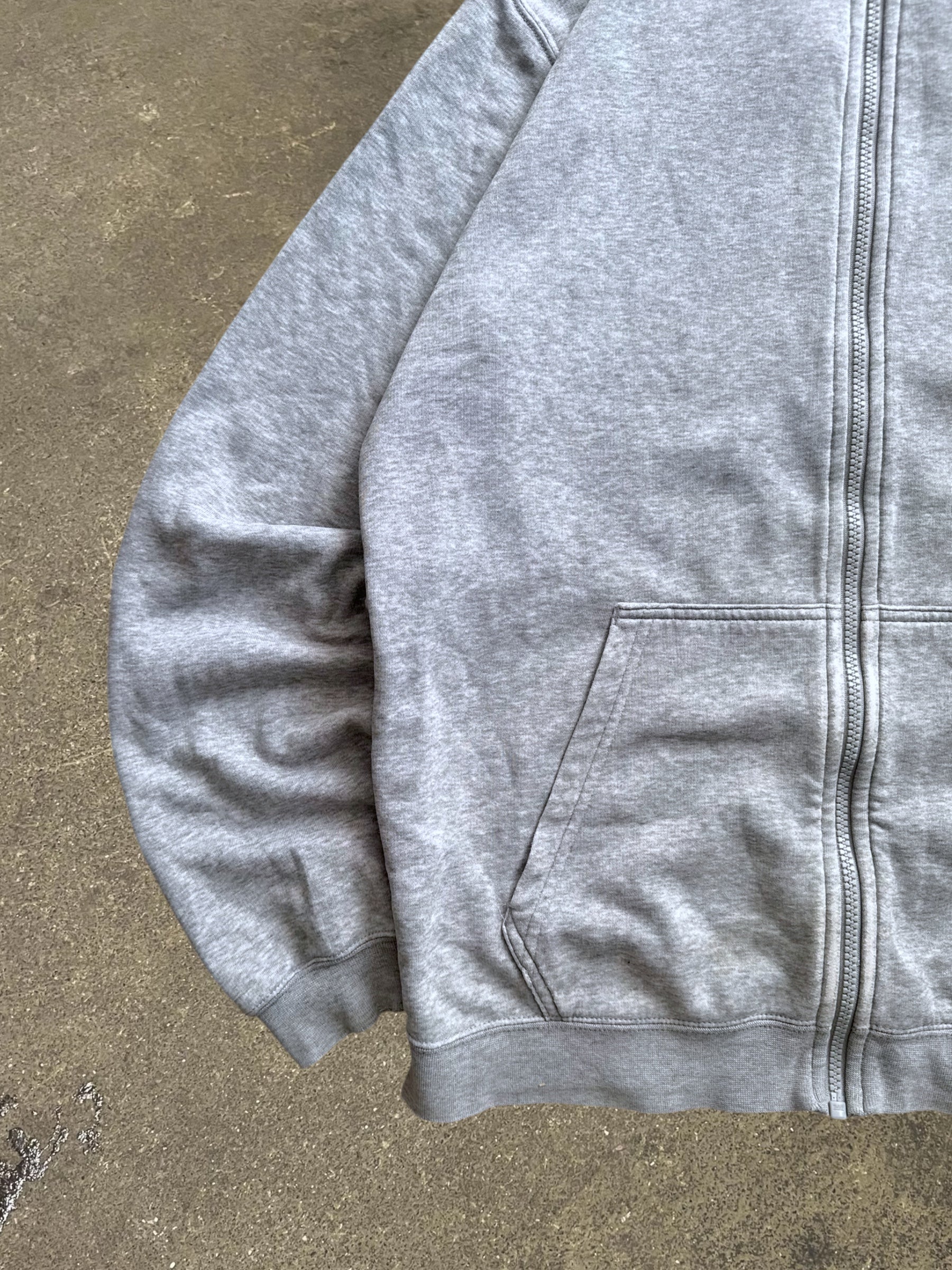 VINTAGE GREY NIKE HOODIE