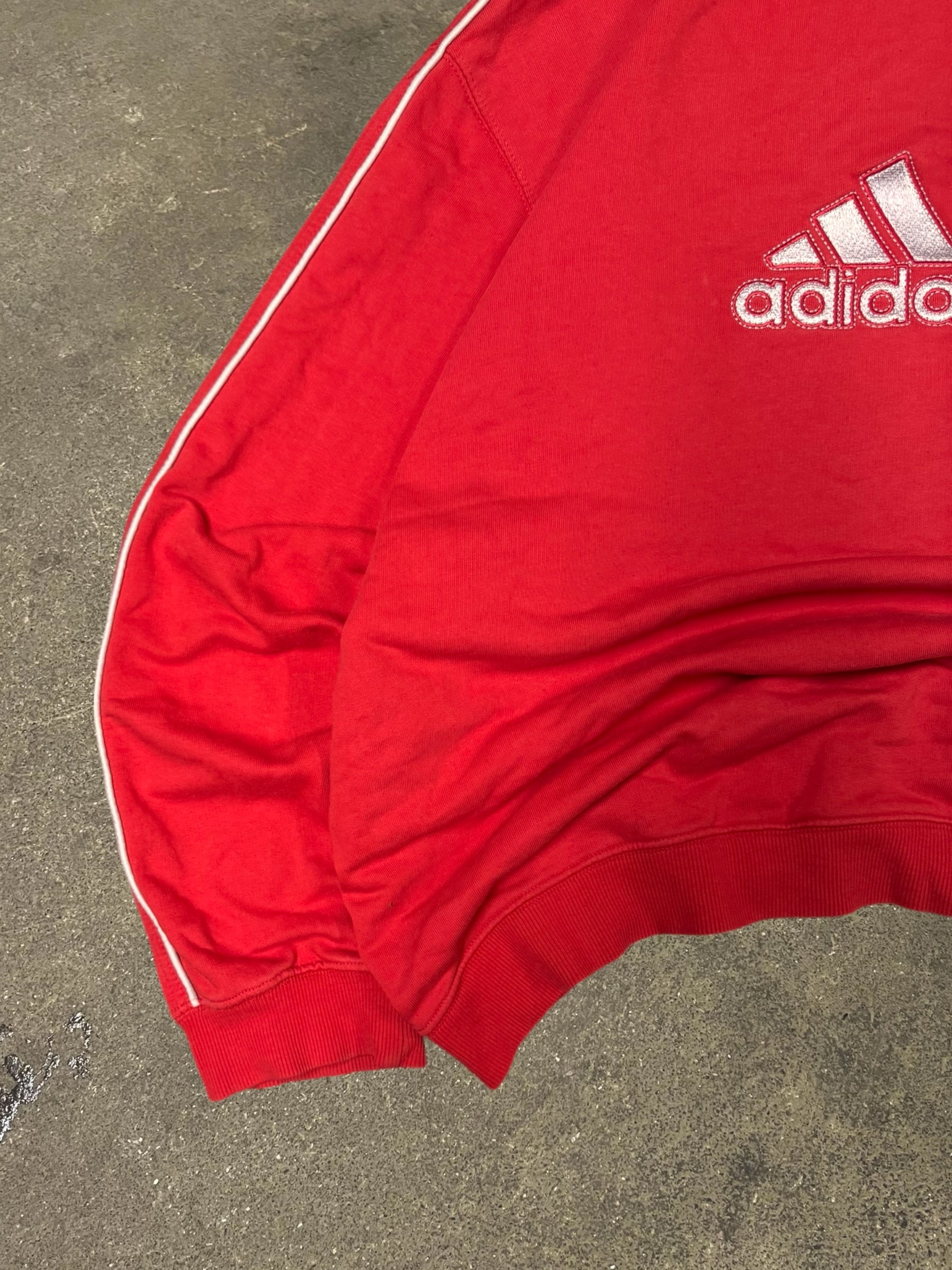VINTAGE 90S RED ADIDAS SWEATSHIRT