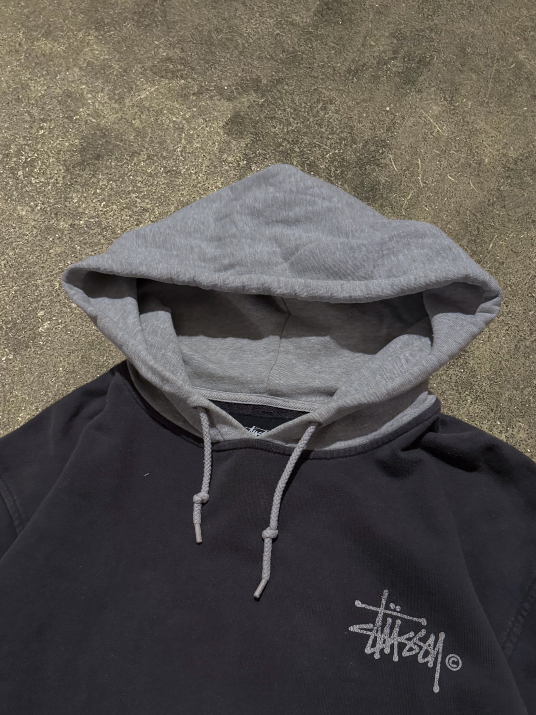 VINTAGE STÜSSY TWO TONE BASIC LOGO HOODIE