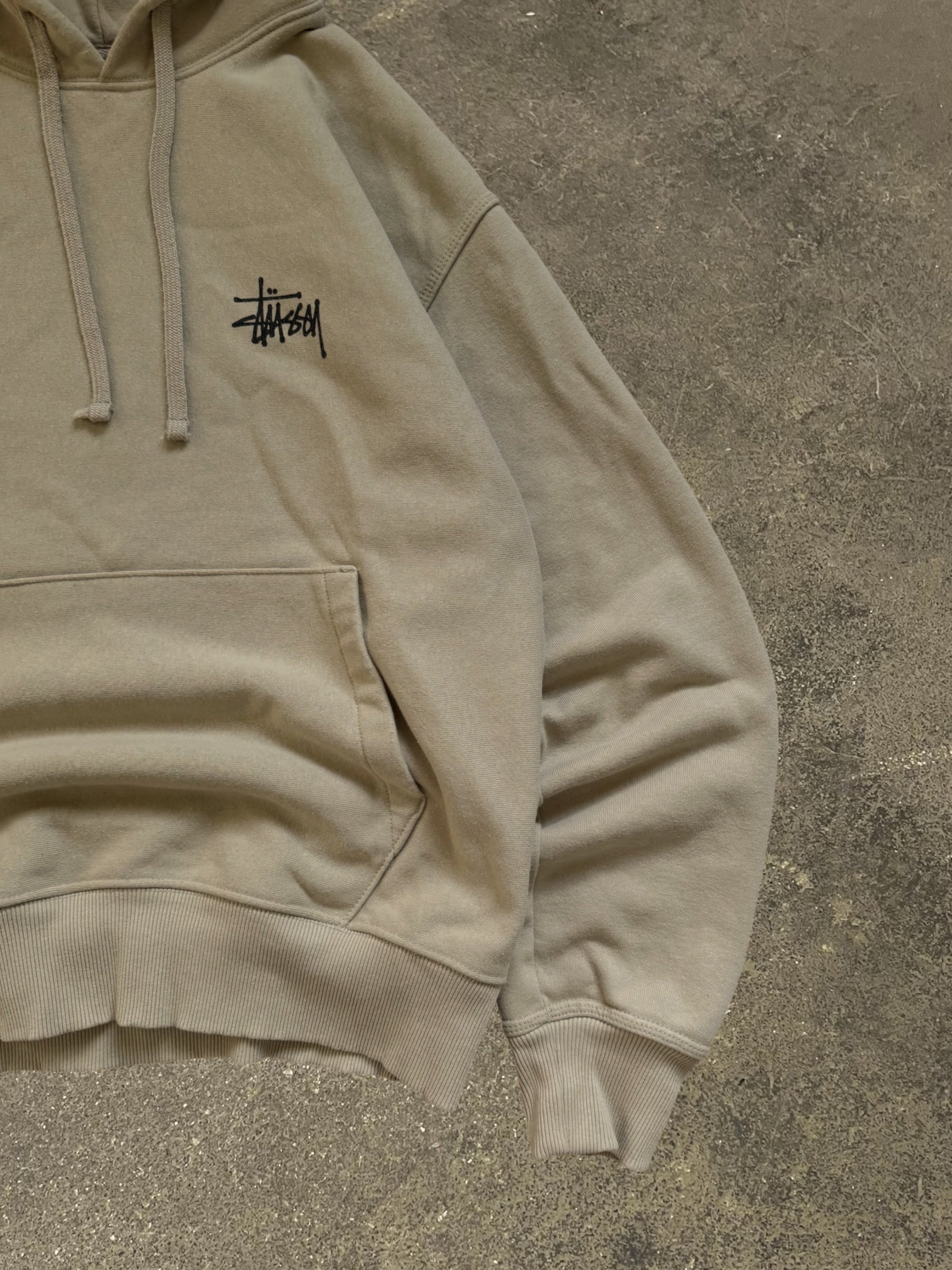 STÜSSY BEIGE BASIC LOGO HOODIE