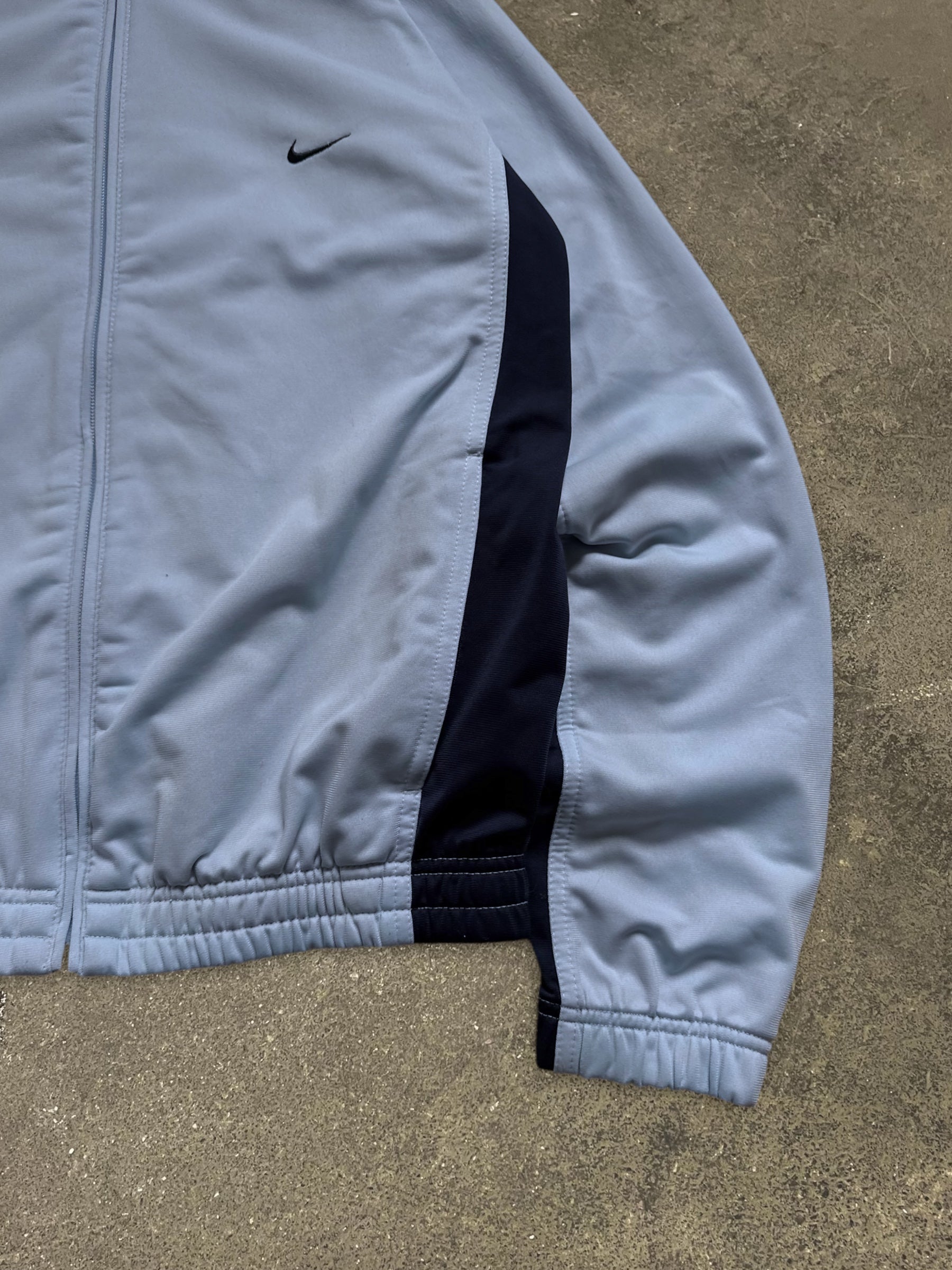 VINTAGE 00S NIKE TRACK JACKET