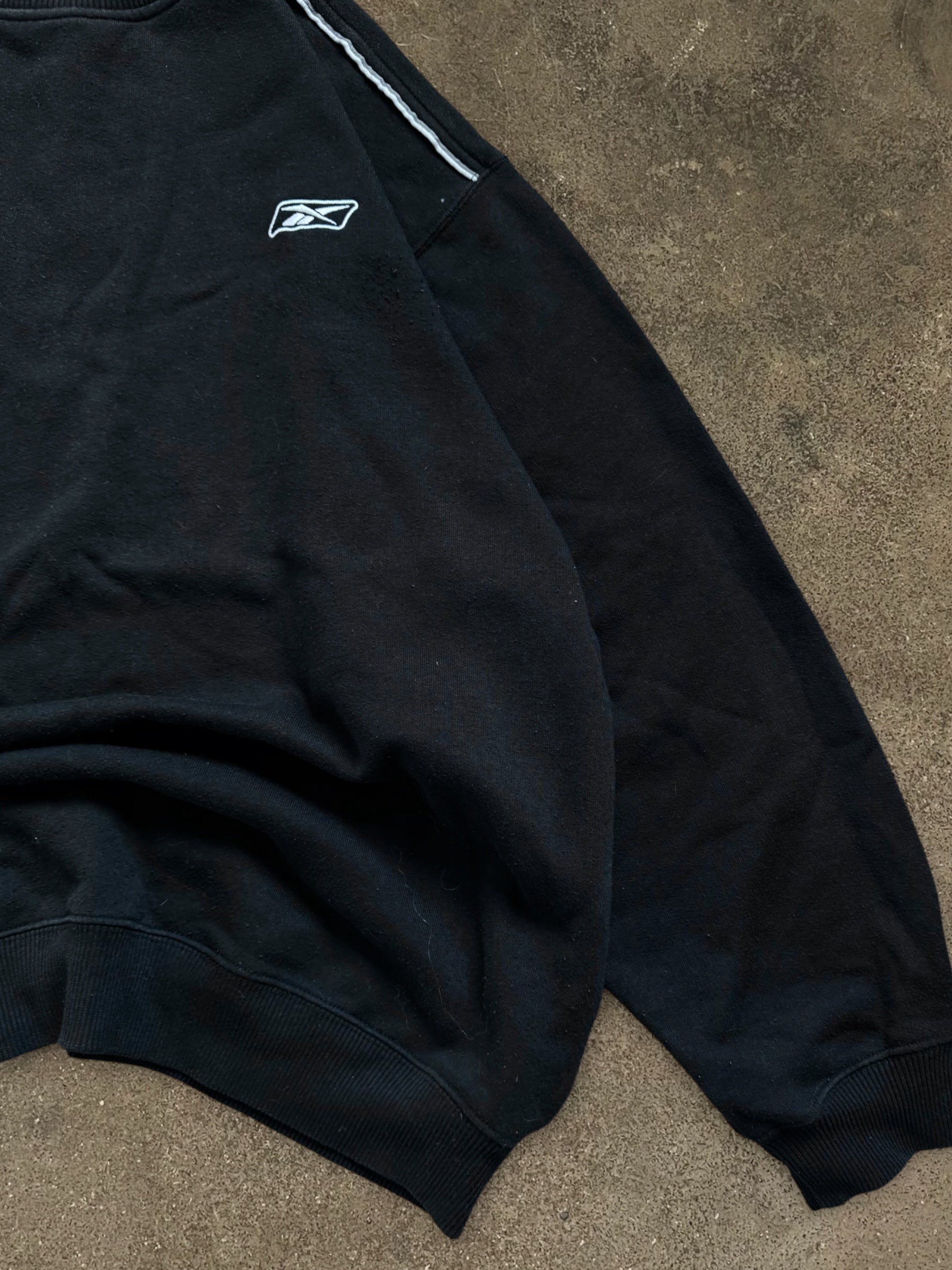 VINTAGE REEBOK SWEATSHIRT