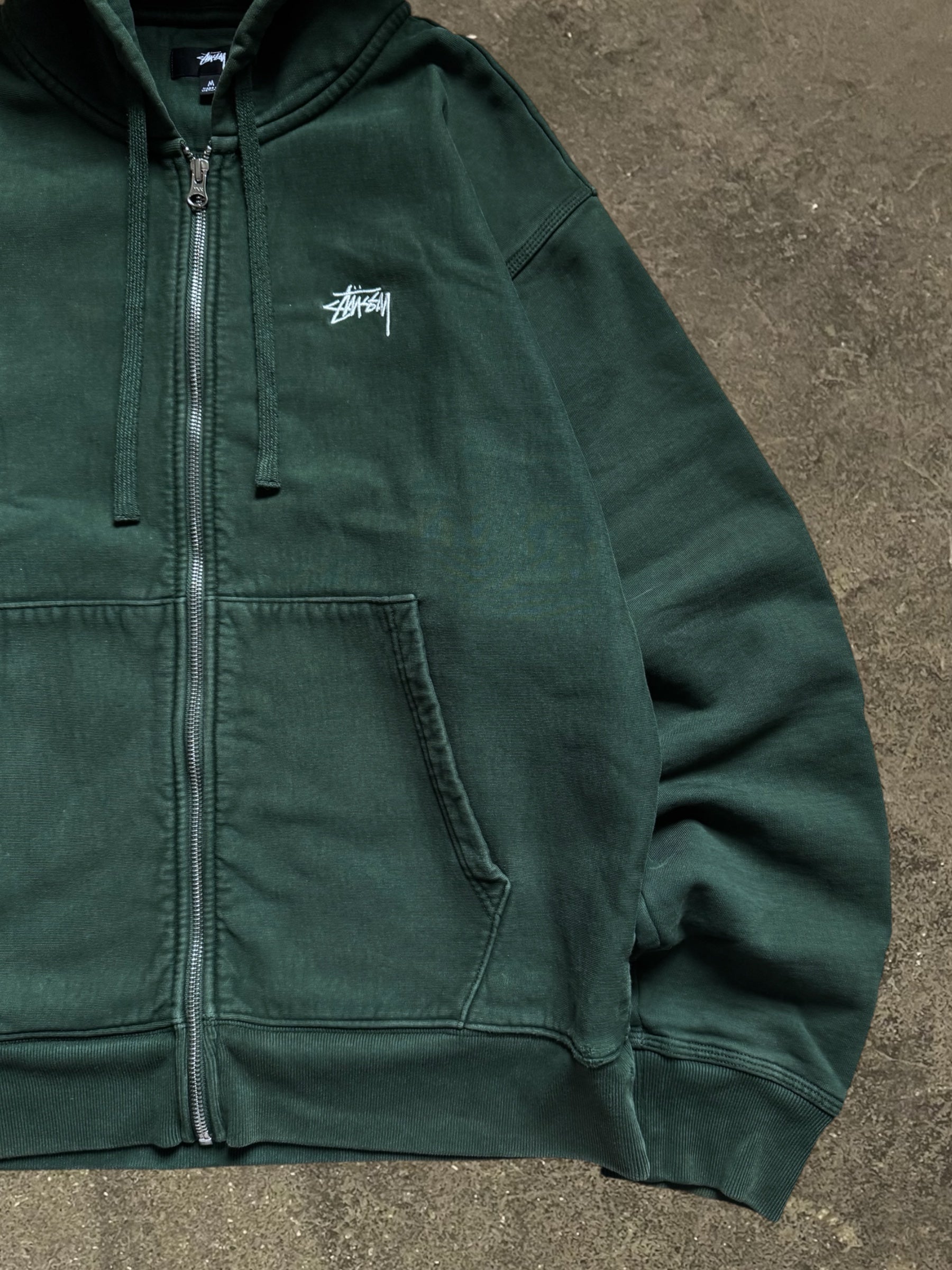 STÜSSY STOCK LOGO ZIP-UP HOODIE