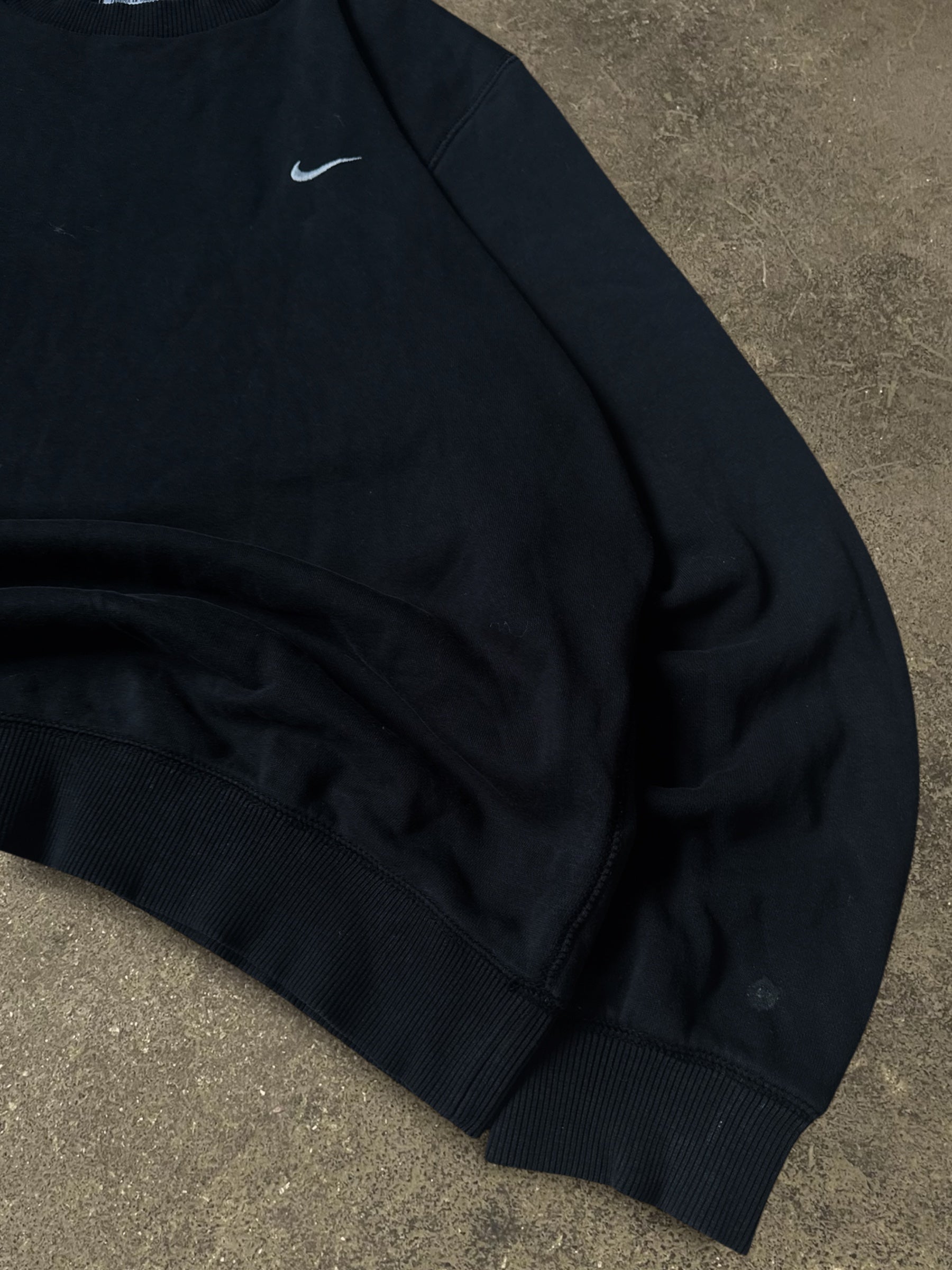 VINTAGE 00S NIKE SWEATSHIRT