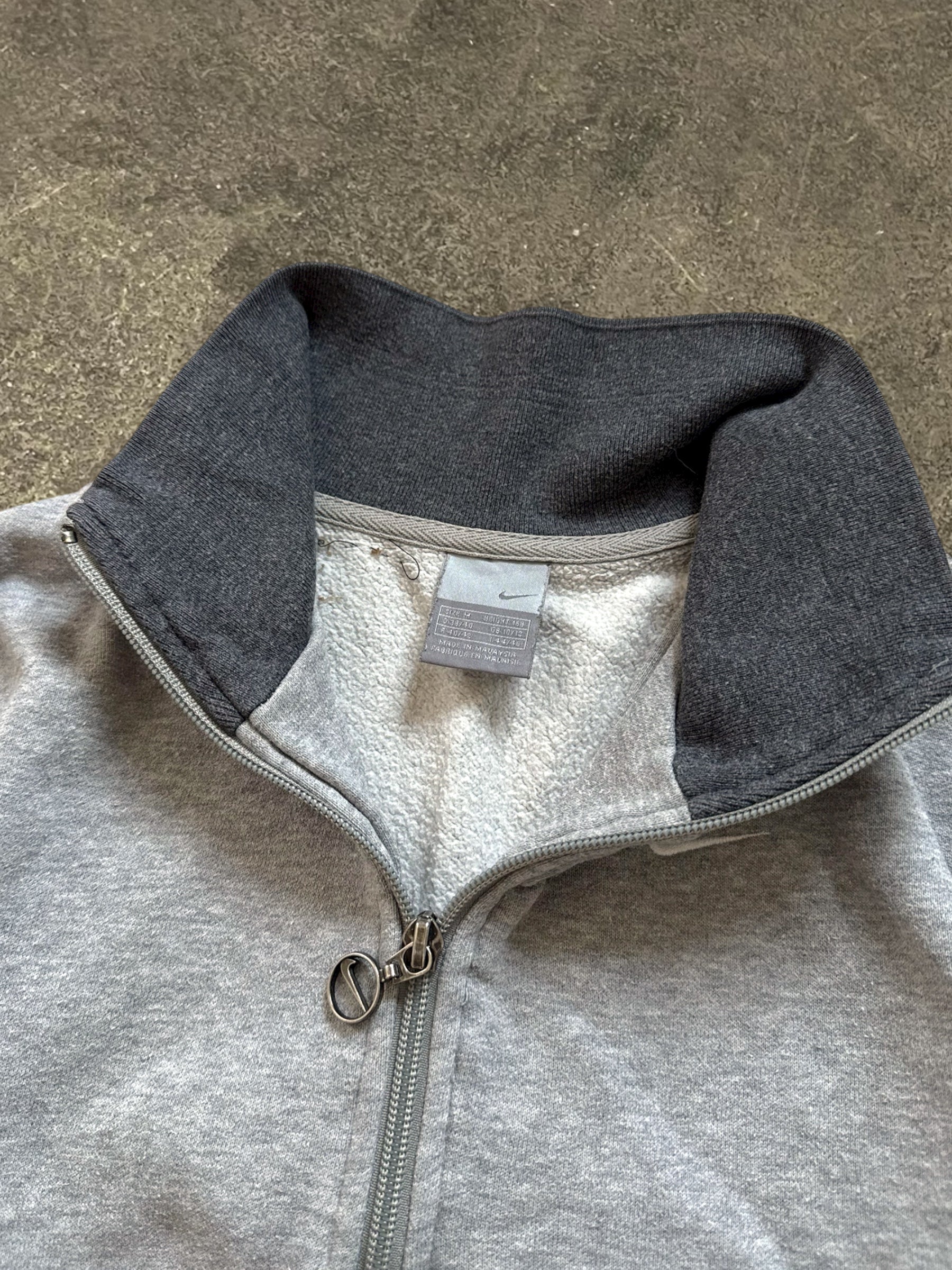 VINTAGE 00S NIKE HALF-ZIP SWEATSHIRT