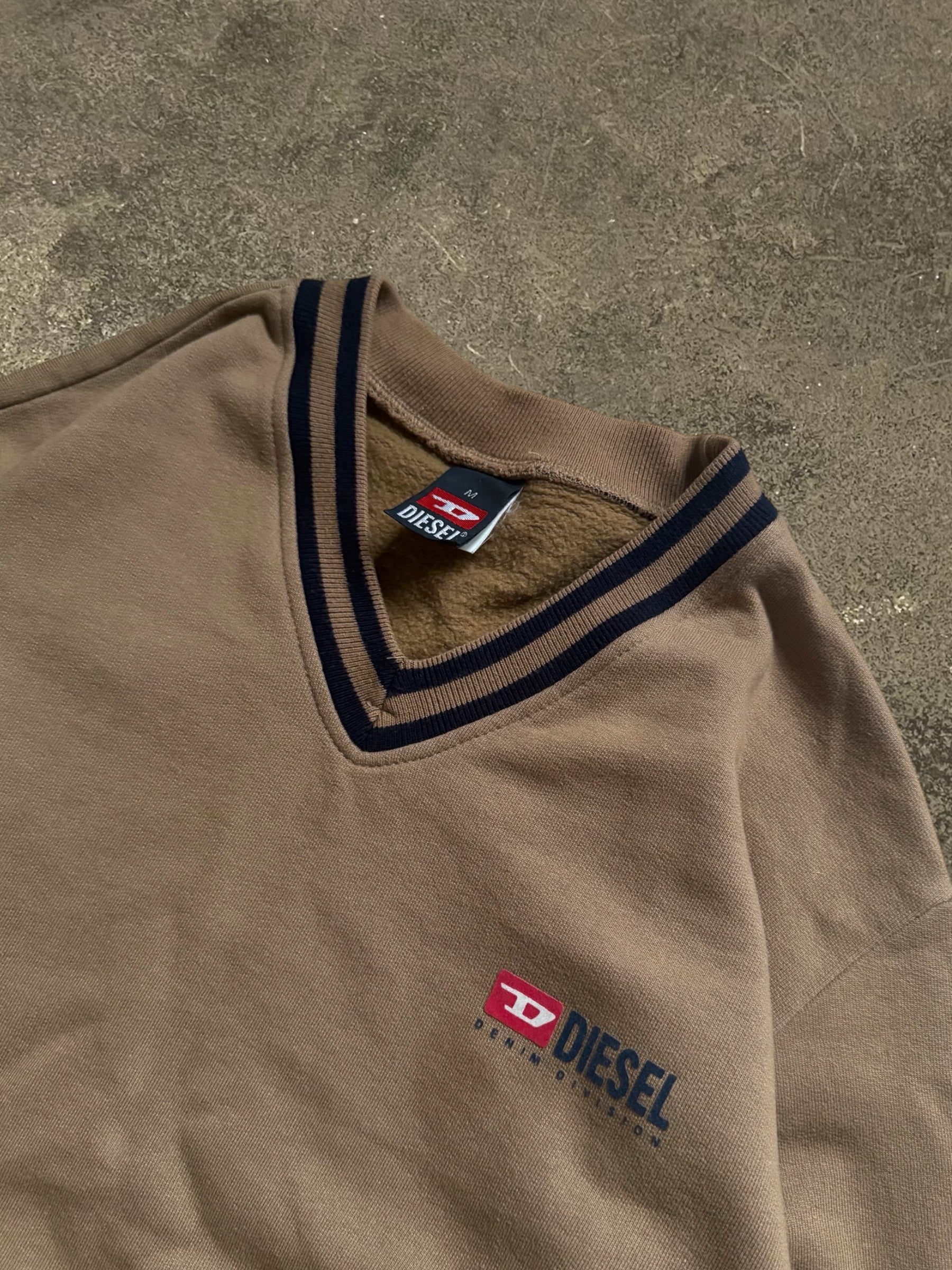 VINTAGE DIESEL V-NECK SWEATSHIRT