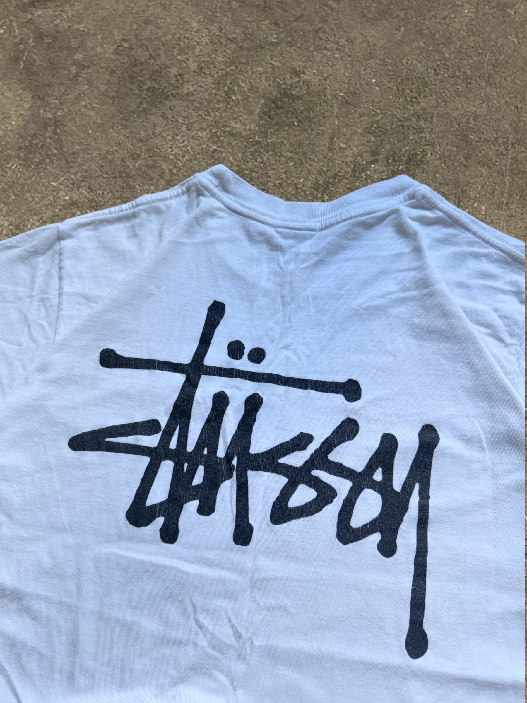 STÜSSY WHITE BASIC LOGO T-SHIRT