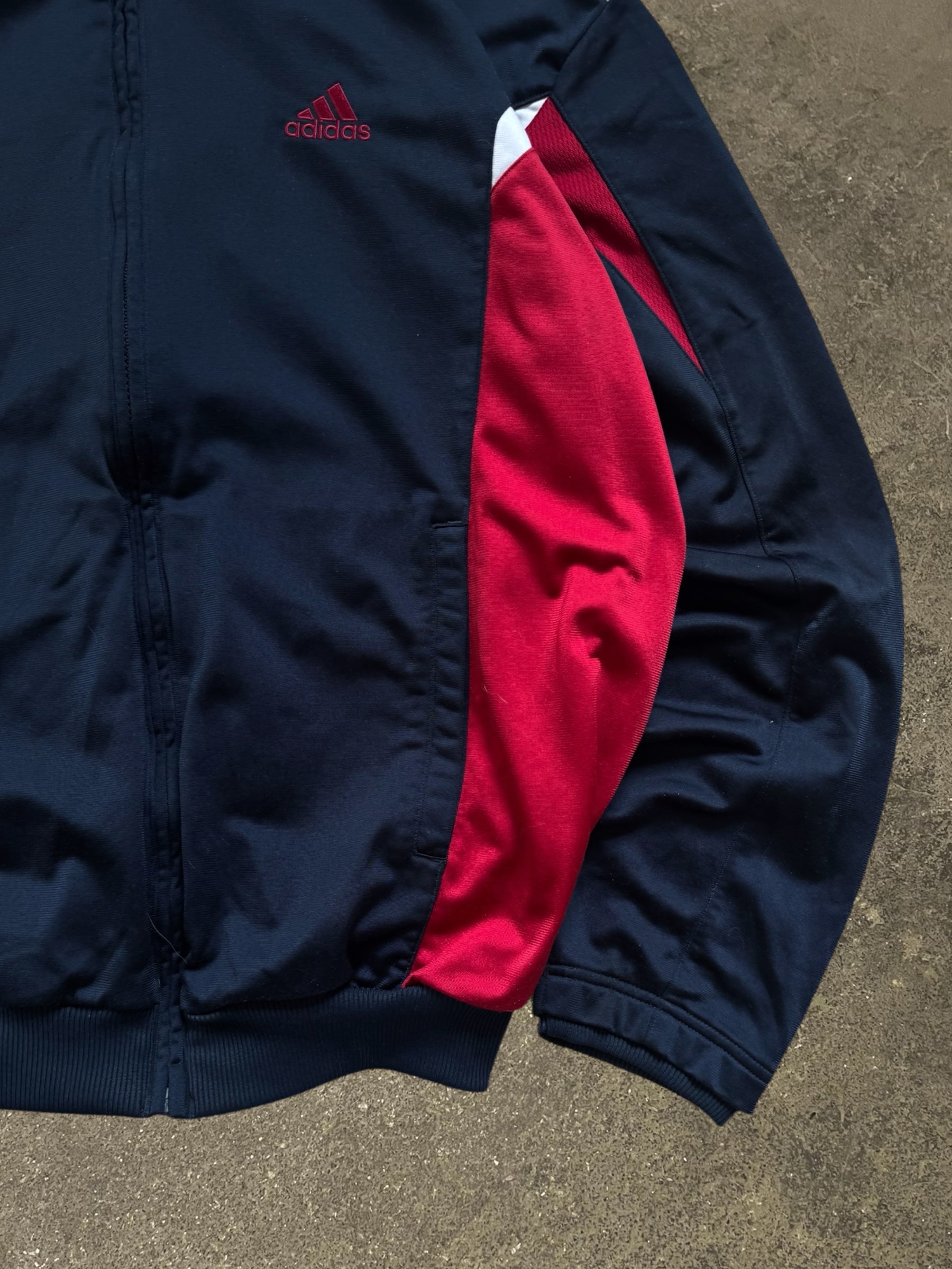 VINTAGE 00S ADIDAS TRACK JACKET