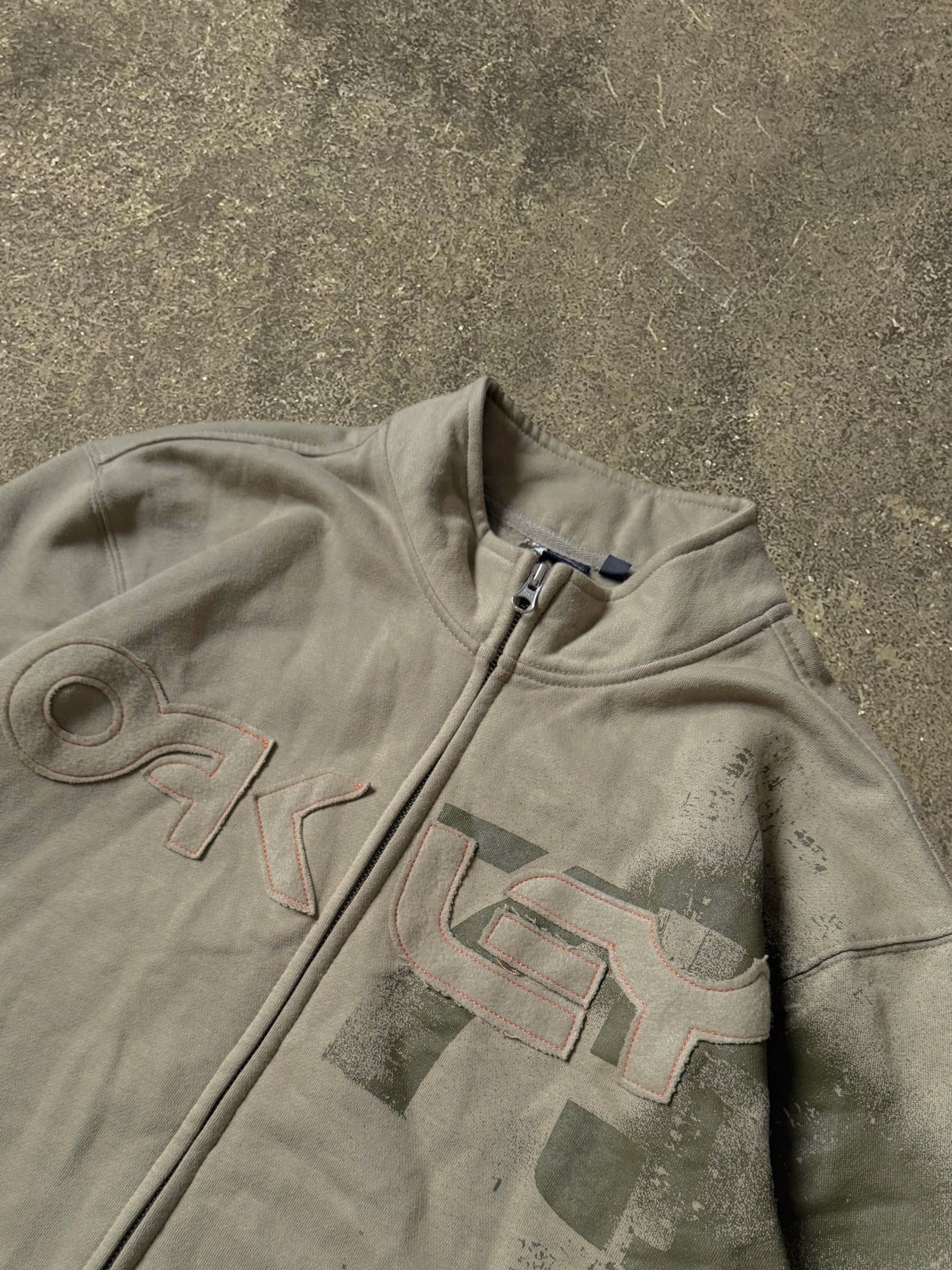 VINTAGE 00S OAKLEY ZIPUP