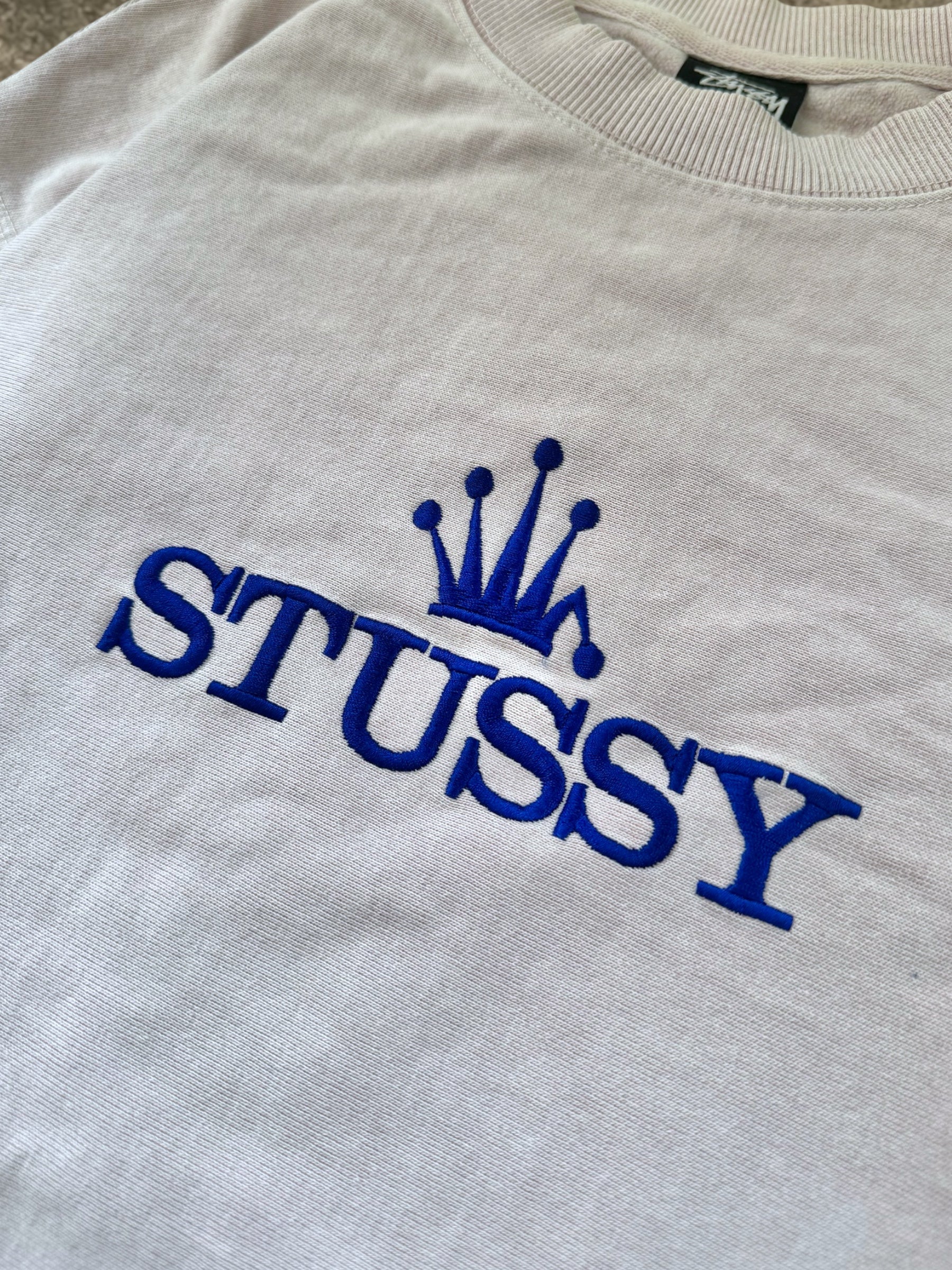 STÜSSY GLAMOUR LOGO SWEATSHIRT