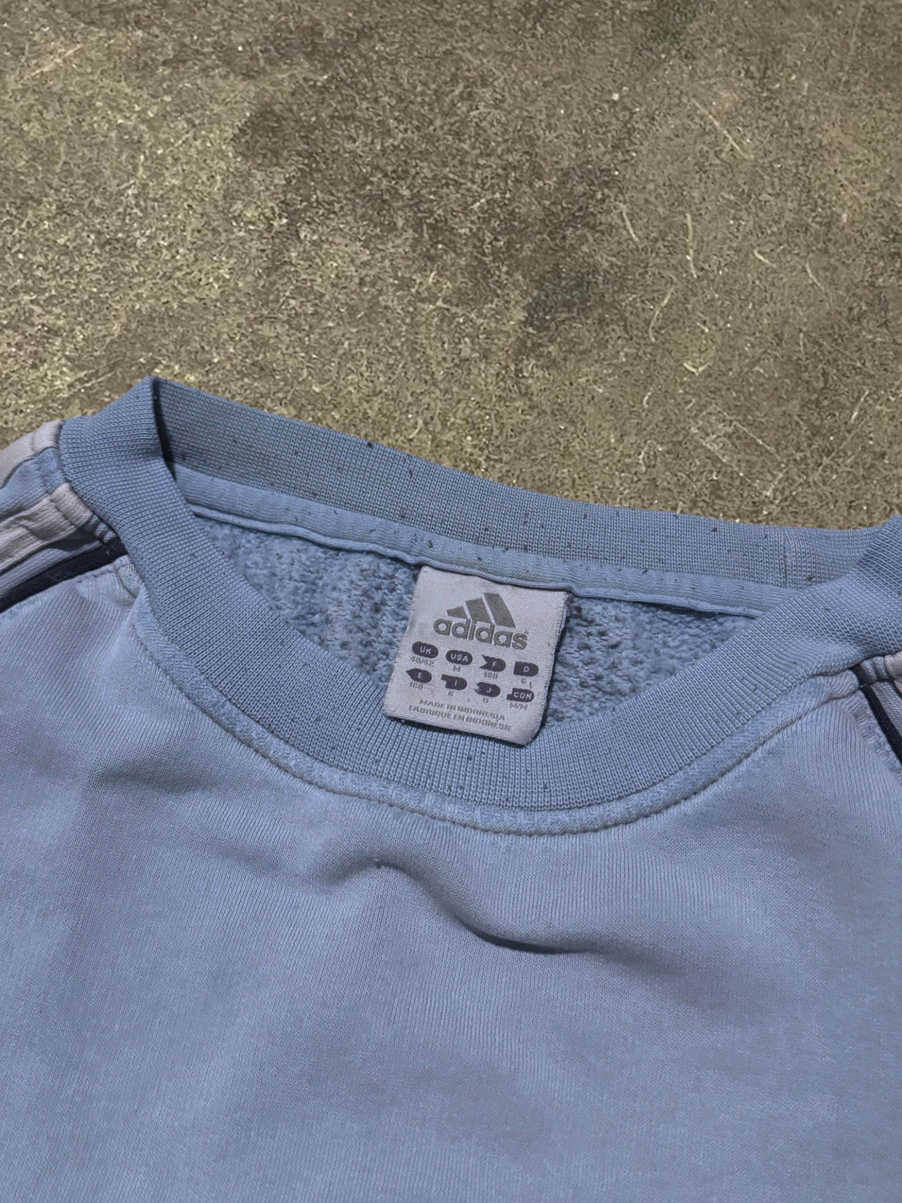 VINTAGE 00S ADIDAS BABY BLUE SWEATSHIRT