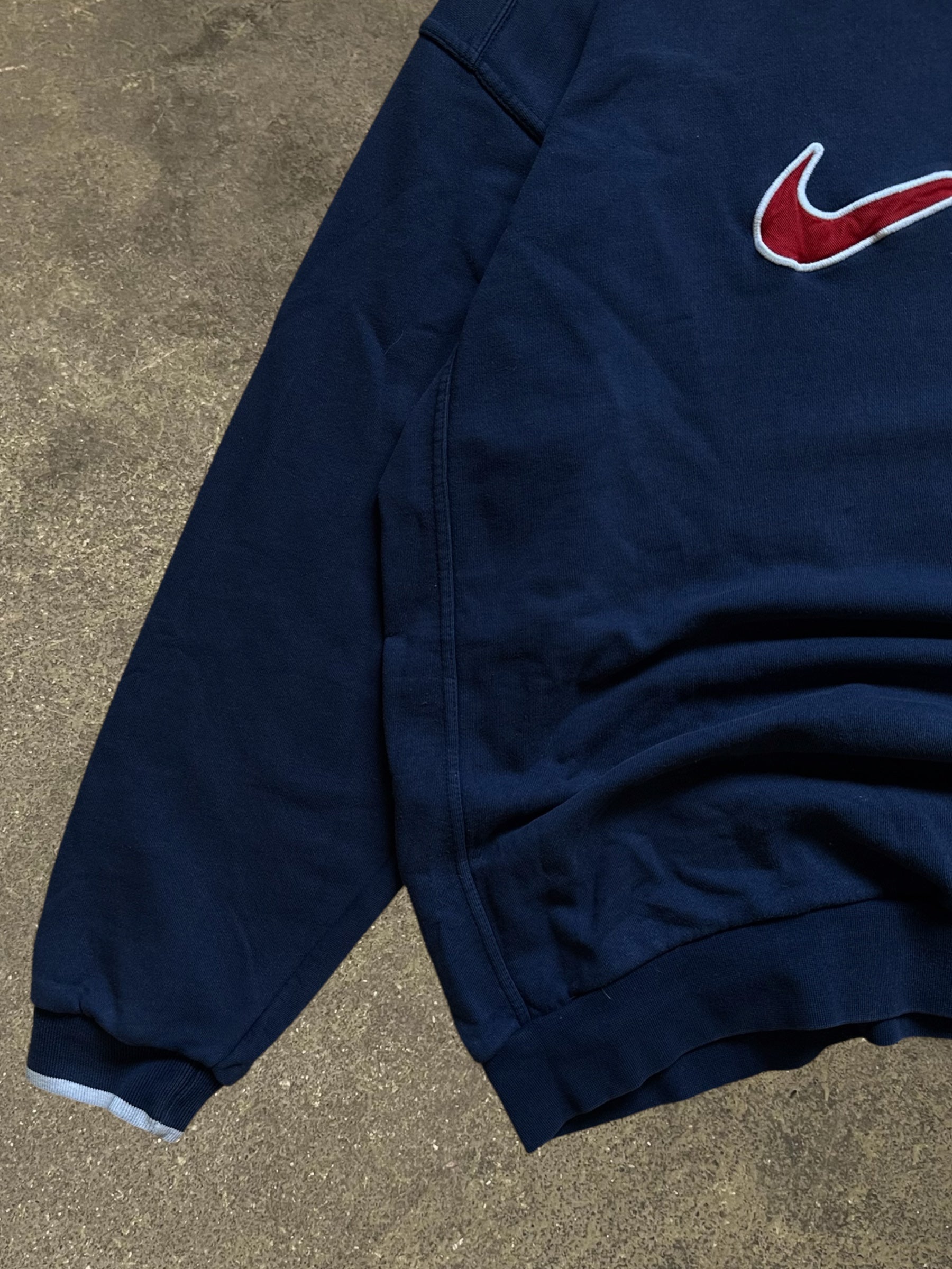 VINTAGE 90S NIKE SWEATSHIRT