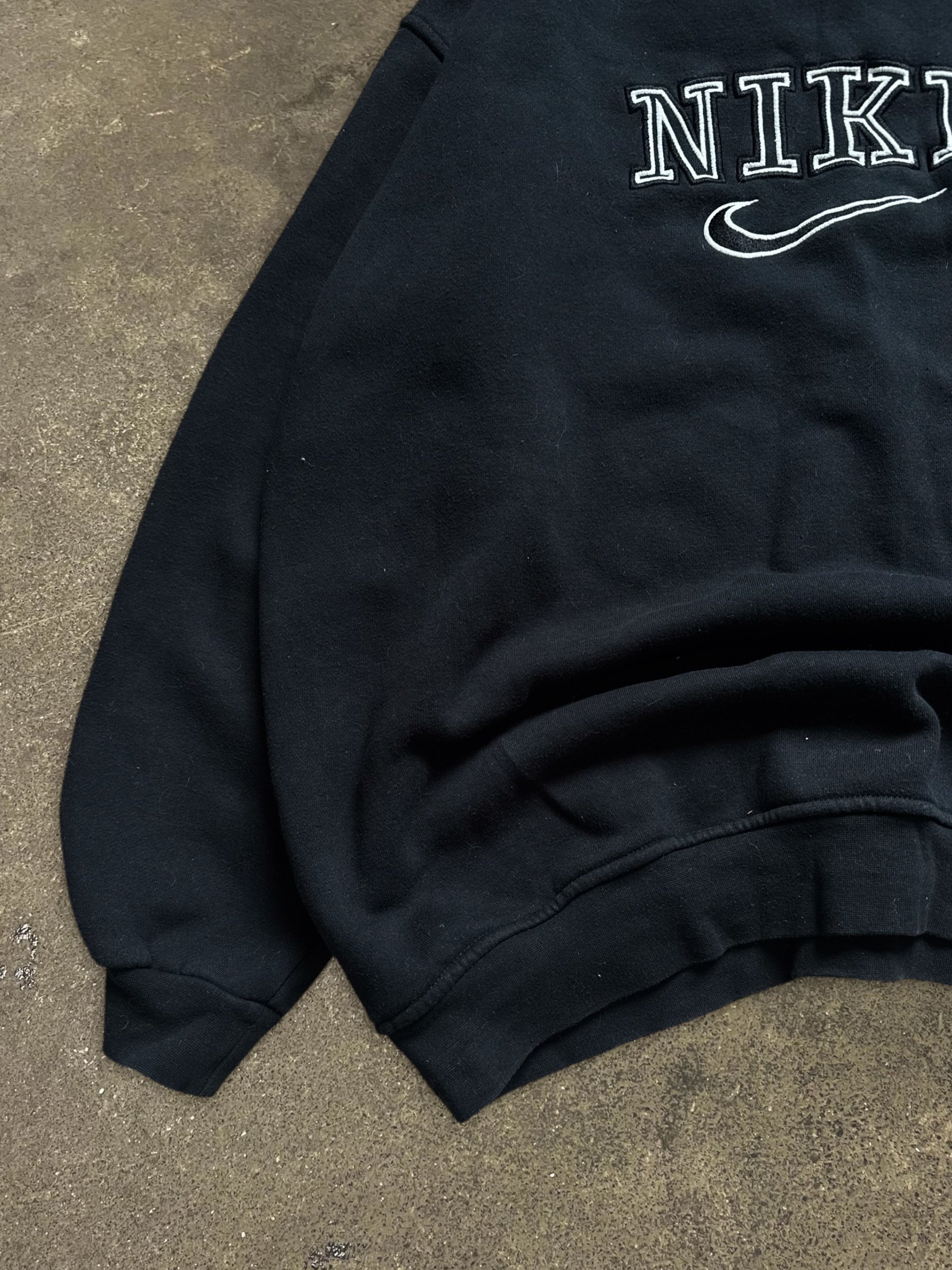 VINTAGE 90S NIKE SPELLOUT SWEATSHIRT