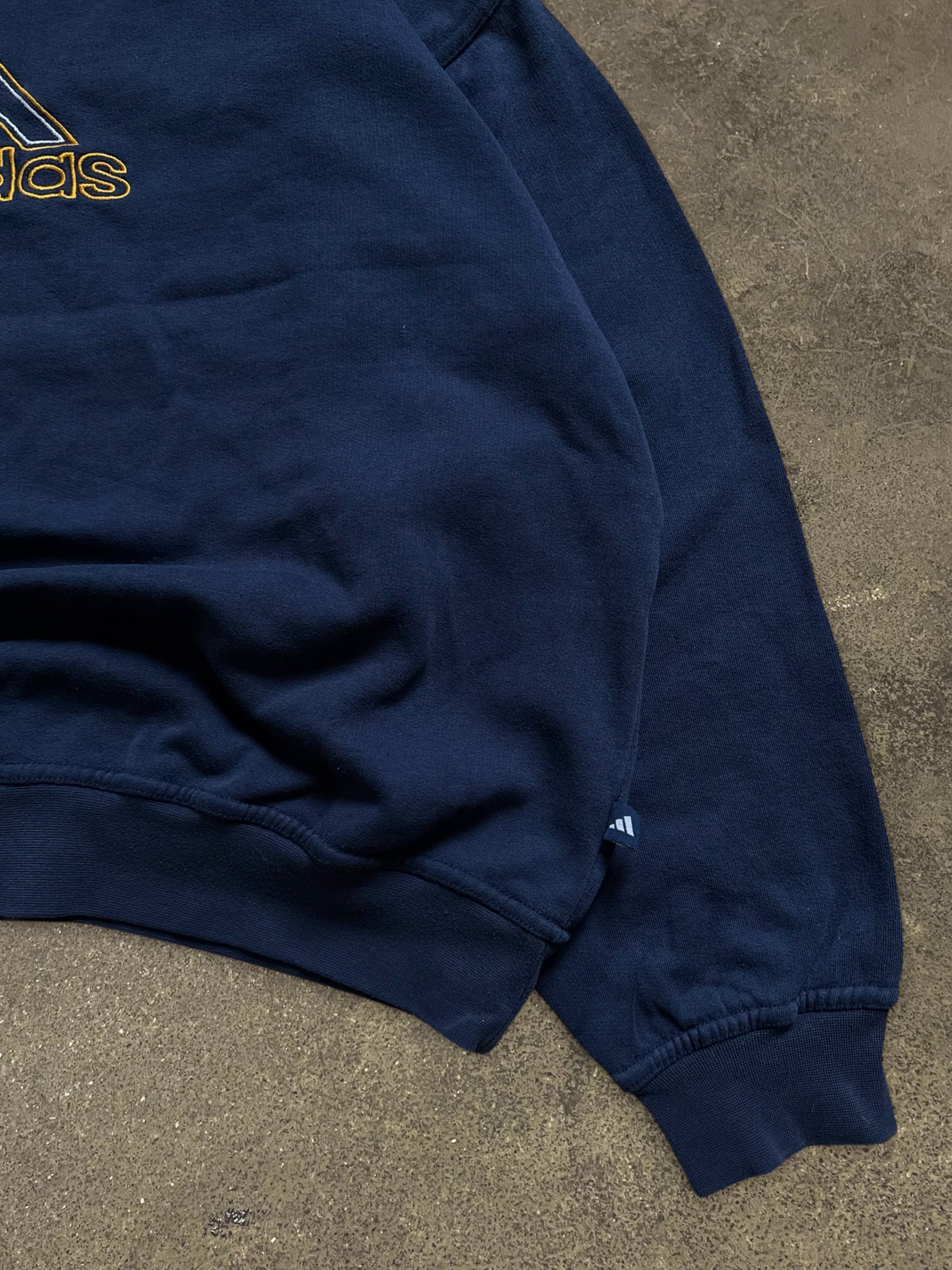 VINTAGE 90S ADIDAS SWEATSHIRT