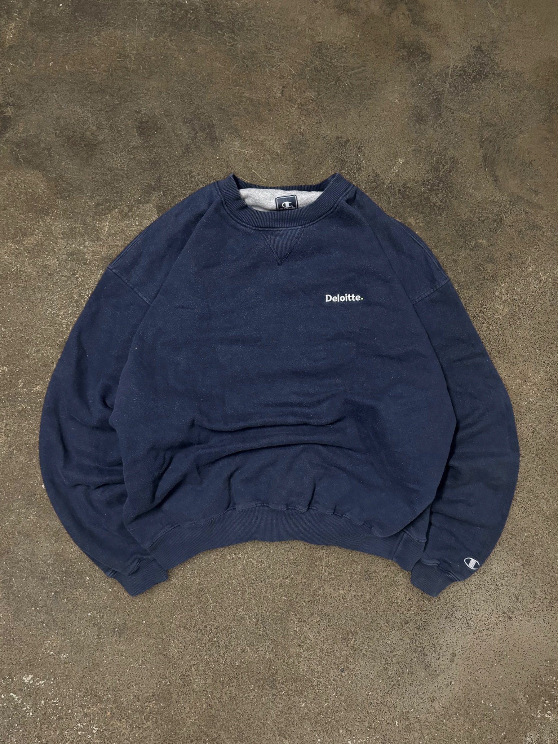VINTAGE CHAMPION SWEATSHIRT